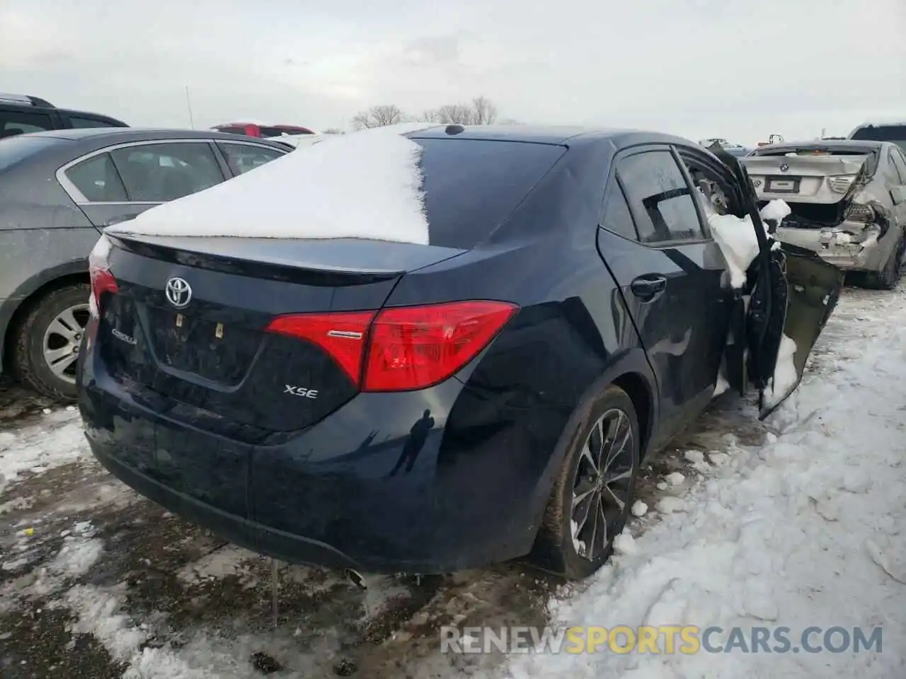 4 Photograph of a damaged car 2T1BURHE0KC189114 TOYOTA COROLLA 2019