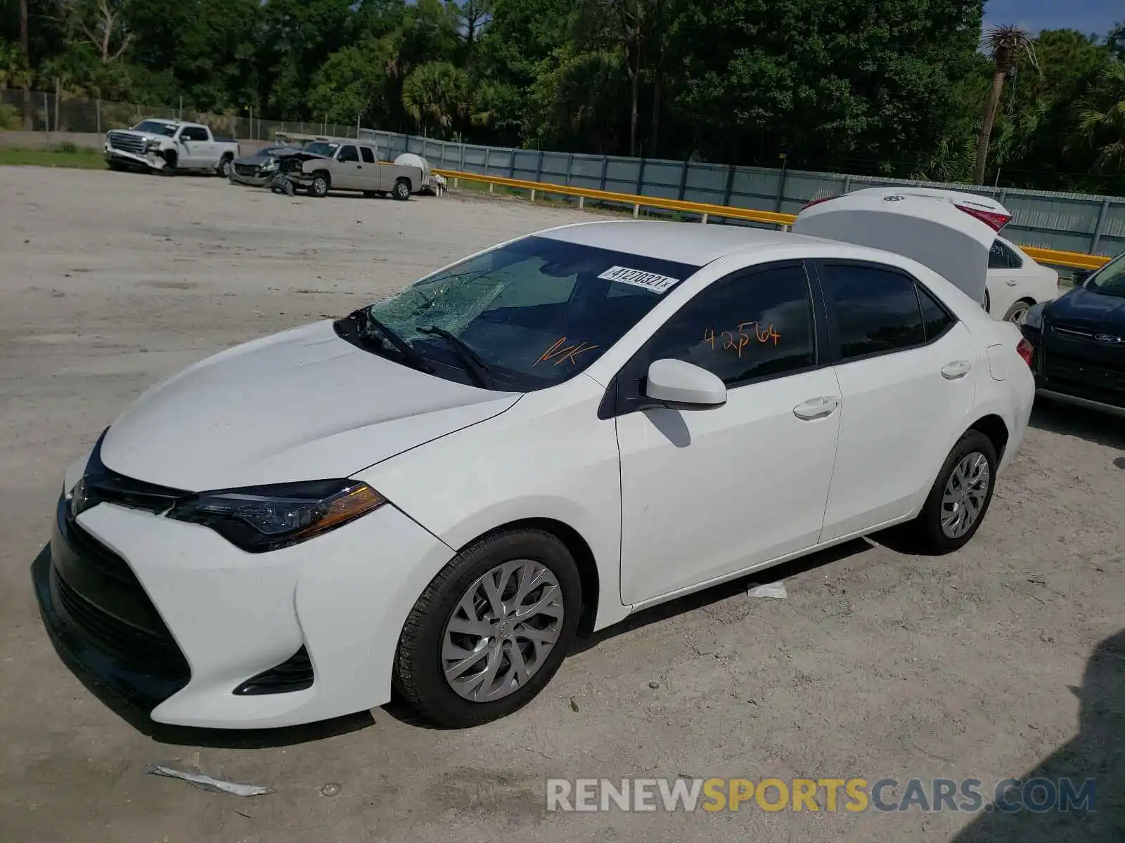 2 Photograph of a damaged car 2T1BURHE0KC189470 TOYOTA COROLLA 2019