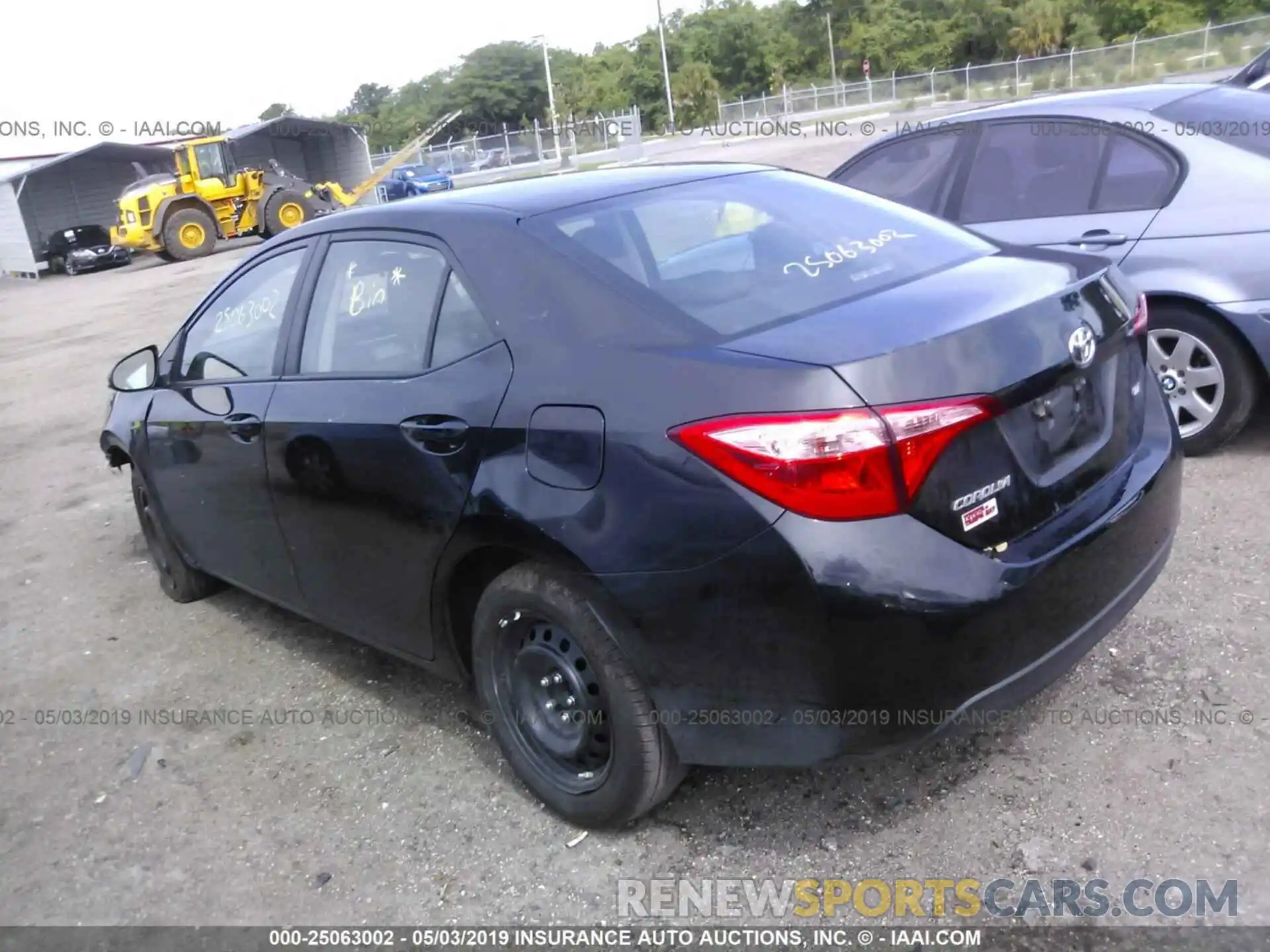 3 Photograph of a damaged car 2T1BURHE0KC189579 TOYOTA COROLLA 2019