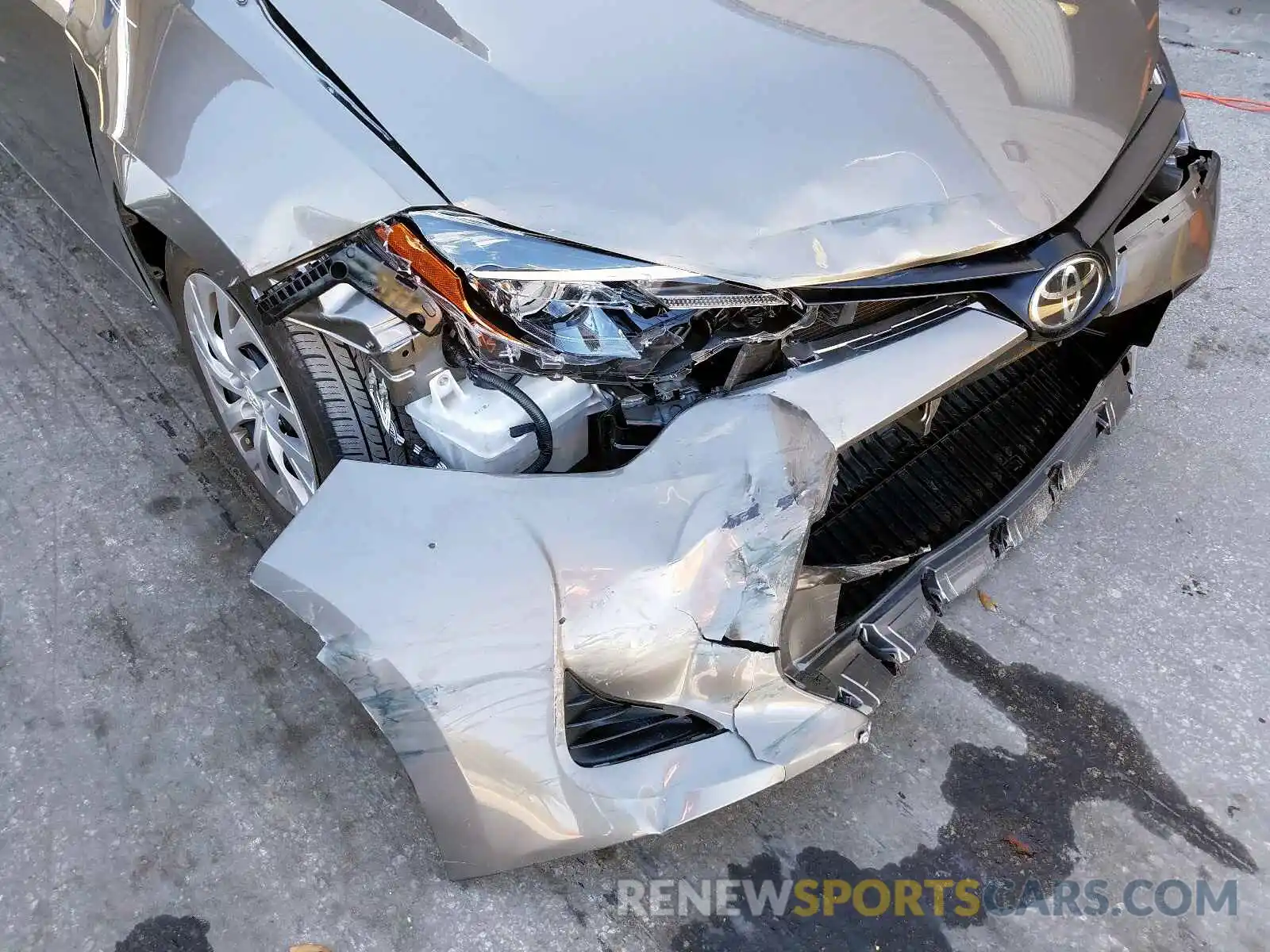 9 Photograph of a damaged car 2T1BURHE0KC191722 TOYOTA COROLLA 2019