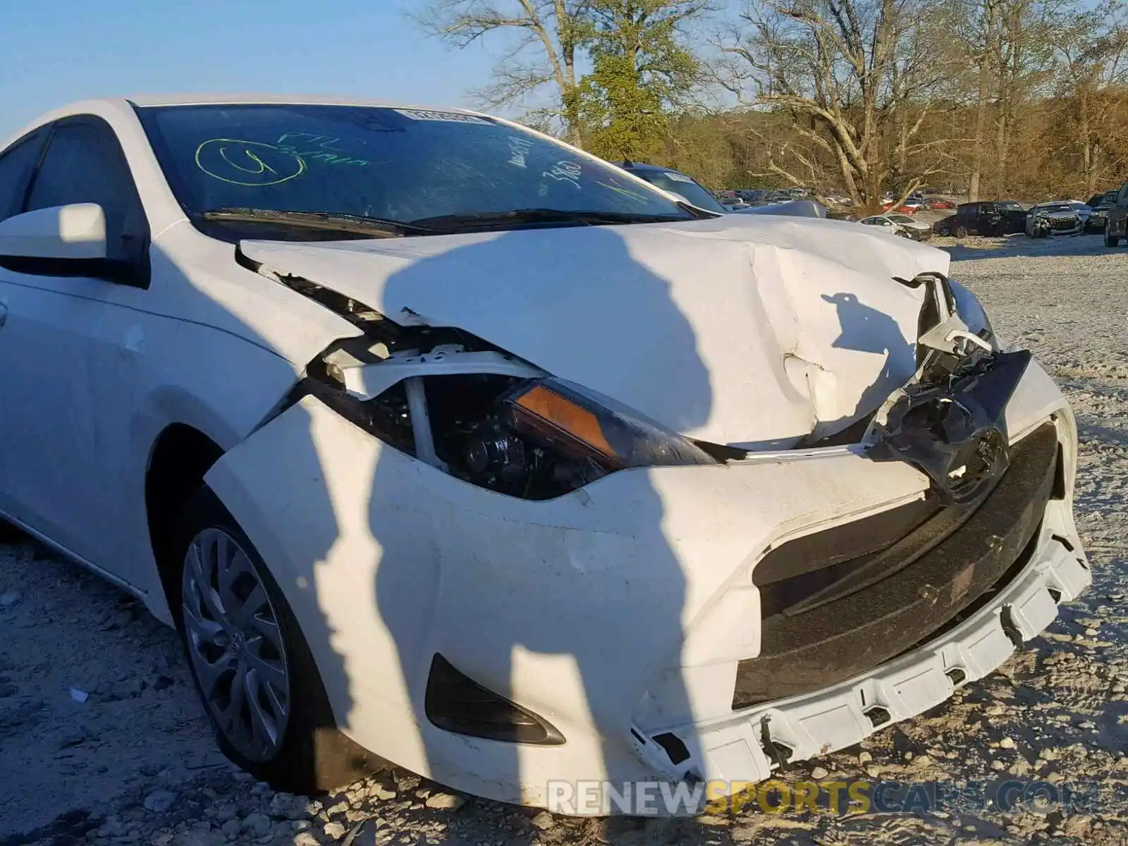 9 Photograph of a damaged car 2T1BURHE0KC193860 TOYOTA COROLLA 2019