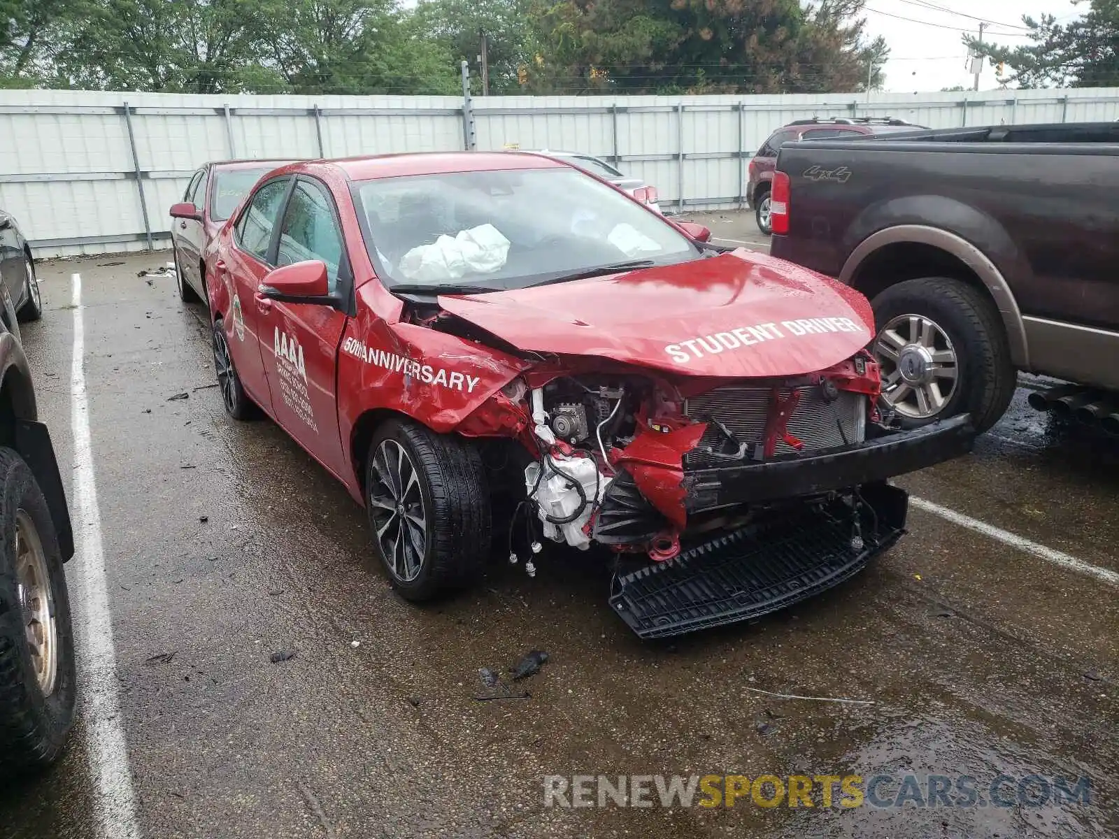 1 Photograph of a damaged car 2T1BURHE0KC194118 TOYOTA COROLLA 2019