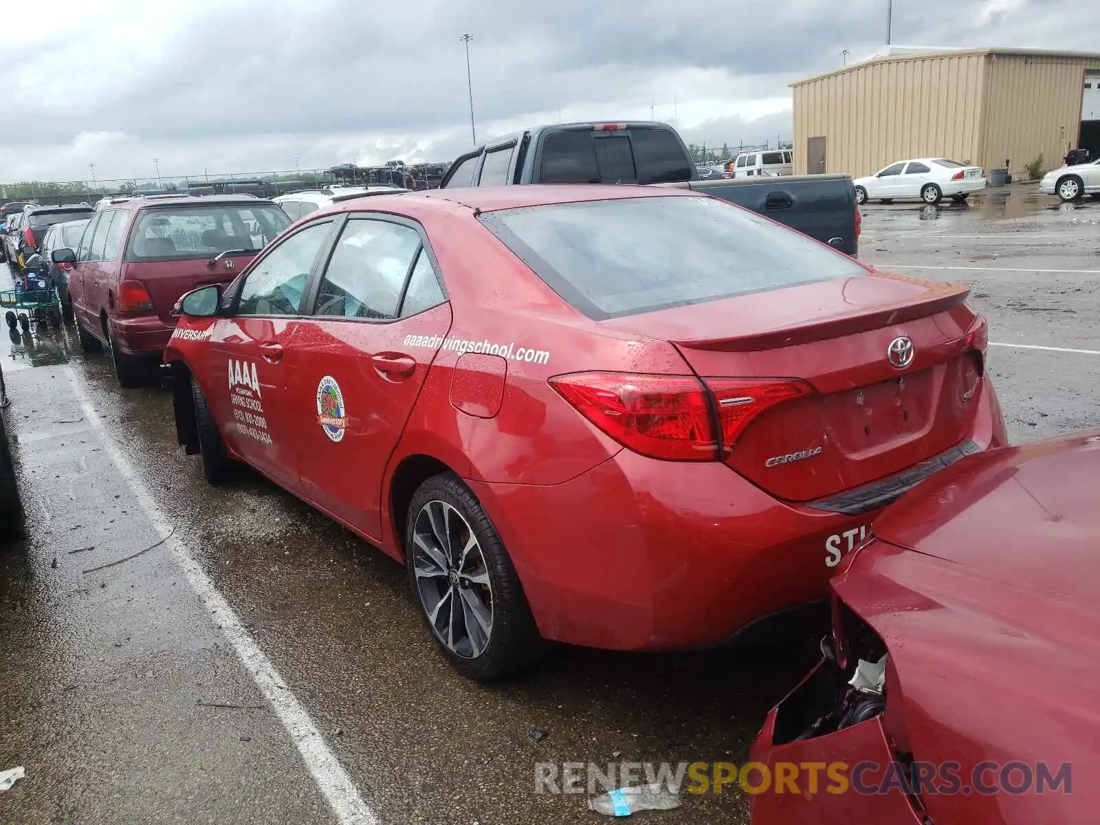 3 Photograph of a damaged car 2T1BURHE0KC194118 TOYOTA COROLLA 2019