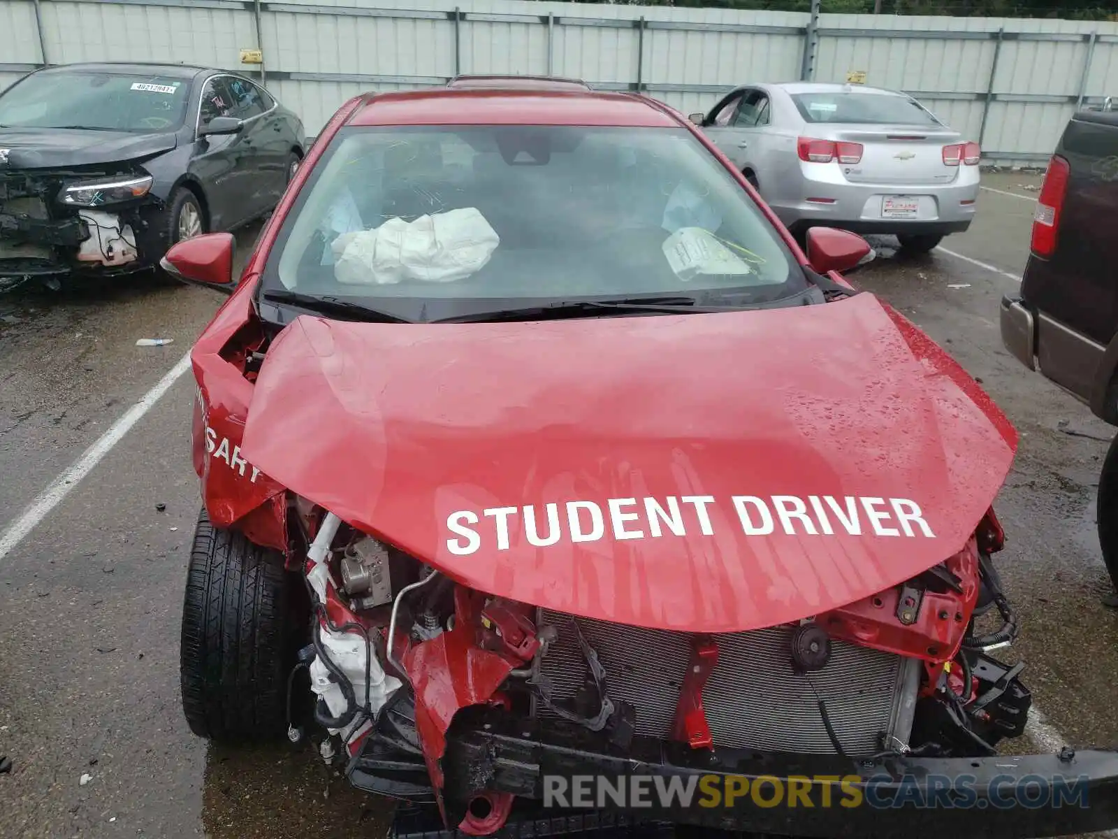 7 Photograph of a damaged car 2T1BURHE0KC194118 TOYOTA COROLLA 2019