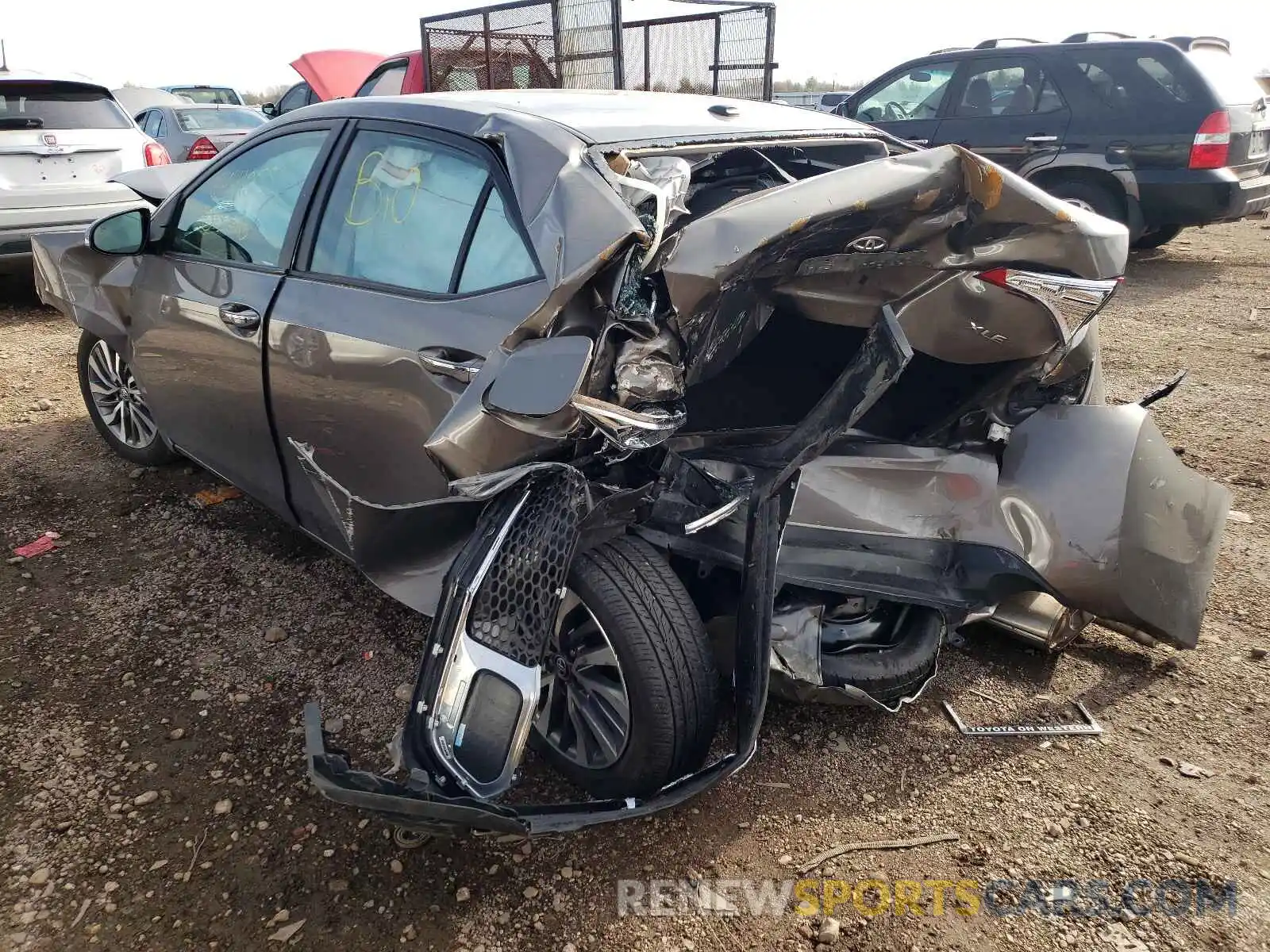 3 Photograph of a damaged car 2T1BURHE0KC194510 TOYOTA COROLLA 2019