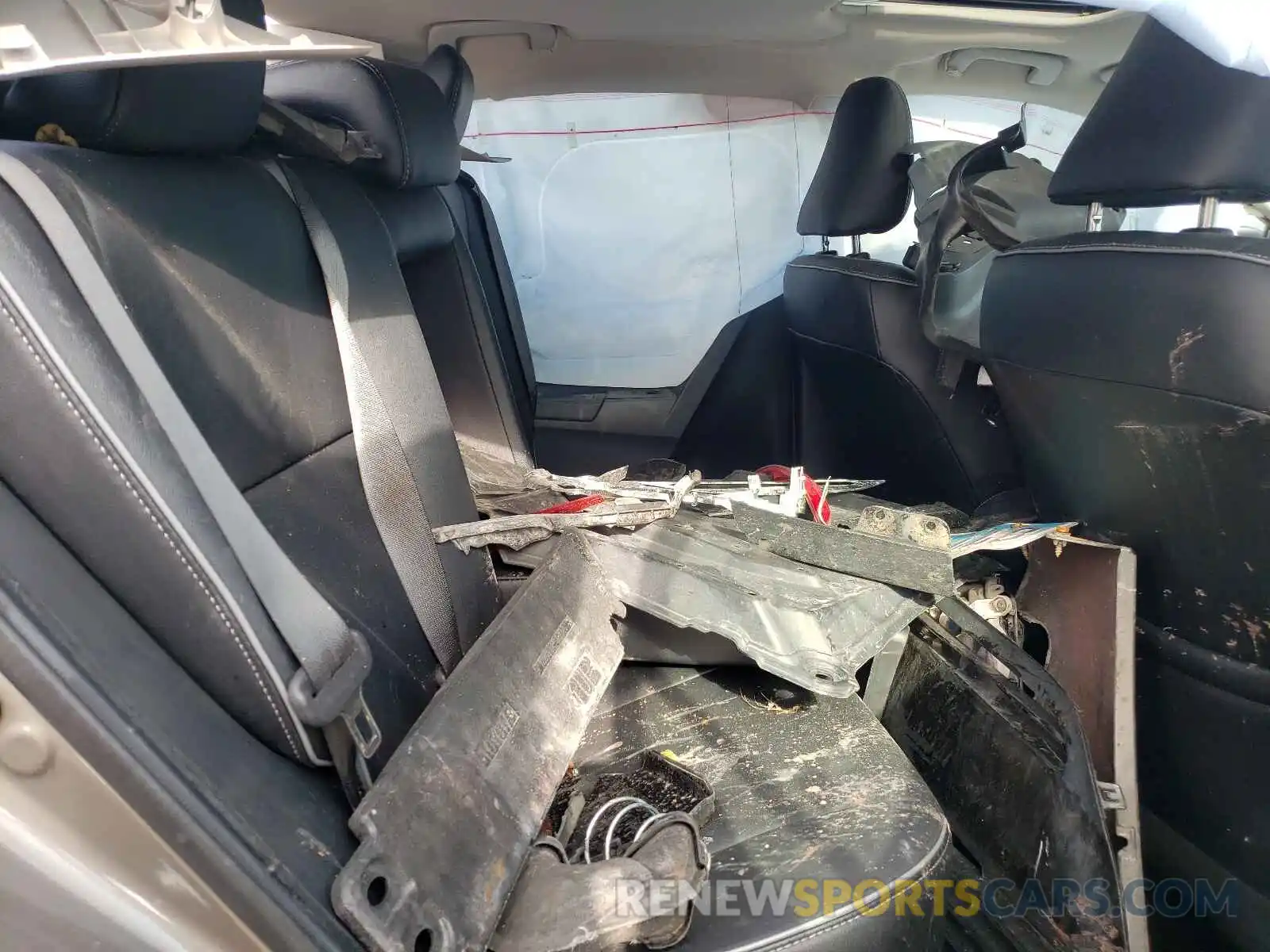 6 Photograph of a damaged car 2T1BURHE0KC194510 TOYOTA COROLLA 2019