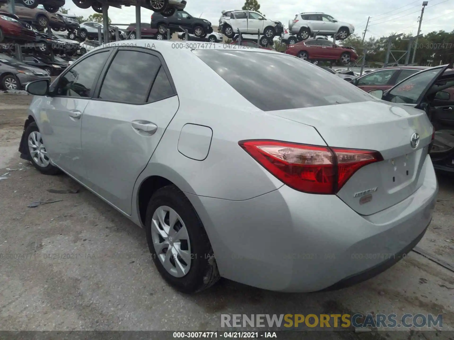 3 Photograph of a damaged car 2T1BURHE0KC194586 TOYOTA COROLLA 2019