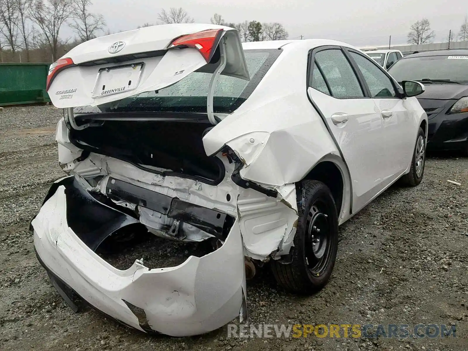 4 Photograph of a damaged car 2T1BURHE0KC194605 TOYOTA COROLLA 2019