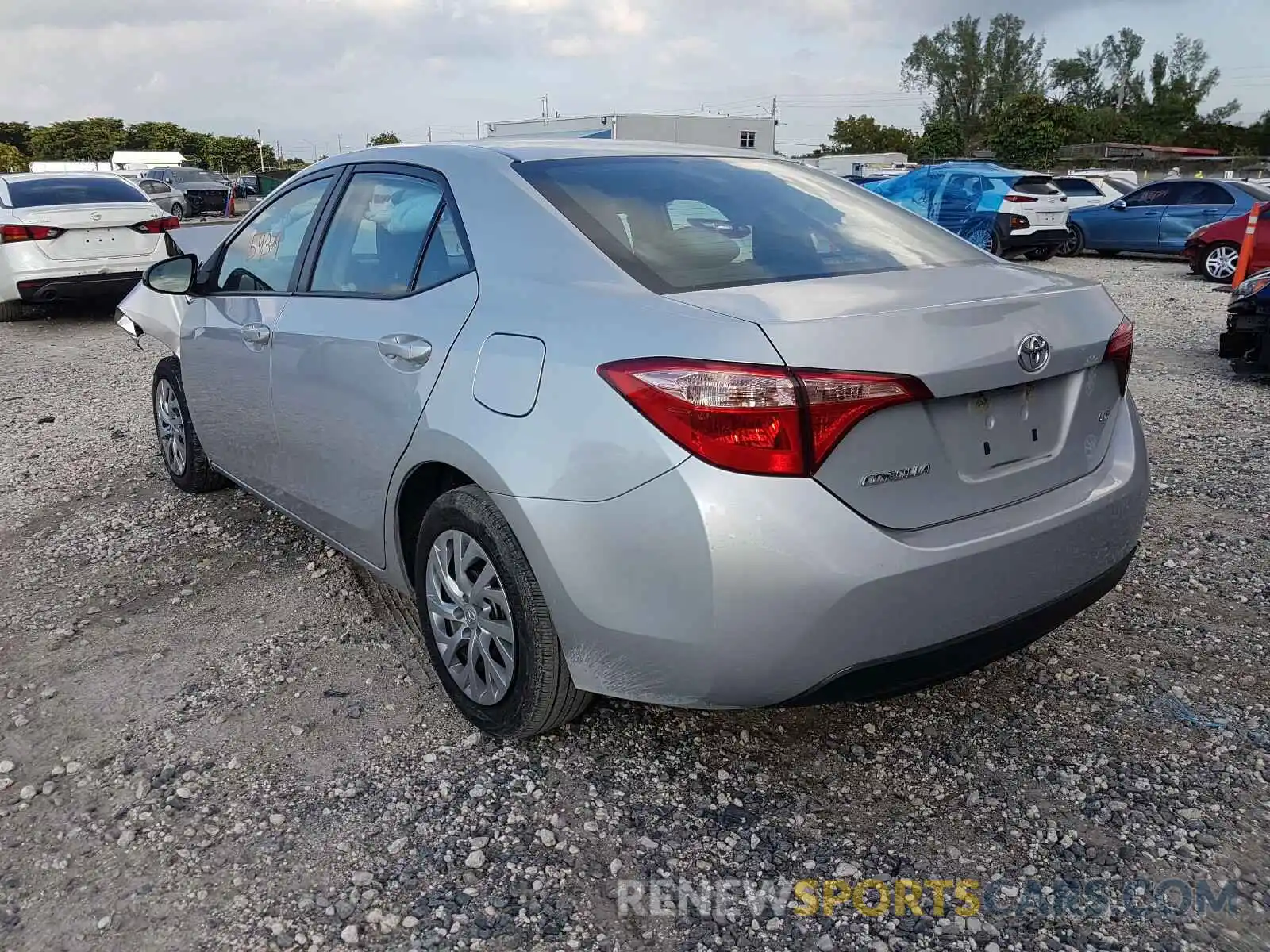 3 Photograph of a damaged car 2T1BURHE0KC194796 TOYOTA COROLLA 2019