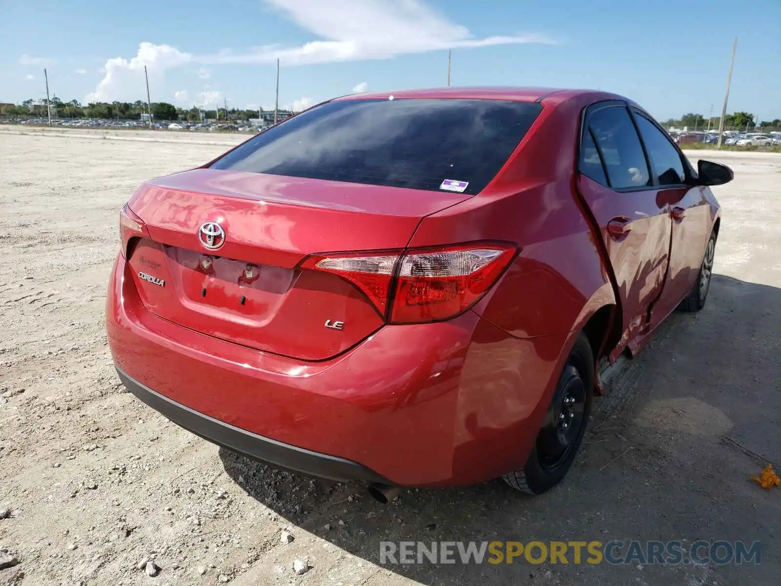 4 Photograph of a damaged car 2T1BURHE0KC195396 TOYOTA COROLLA 2019