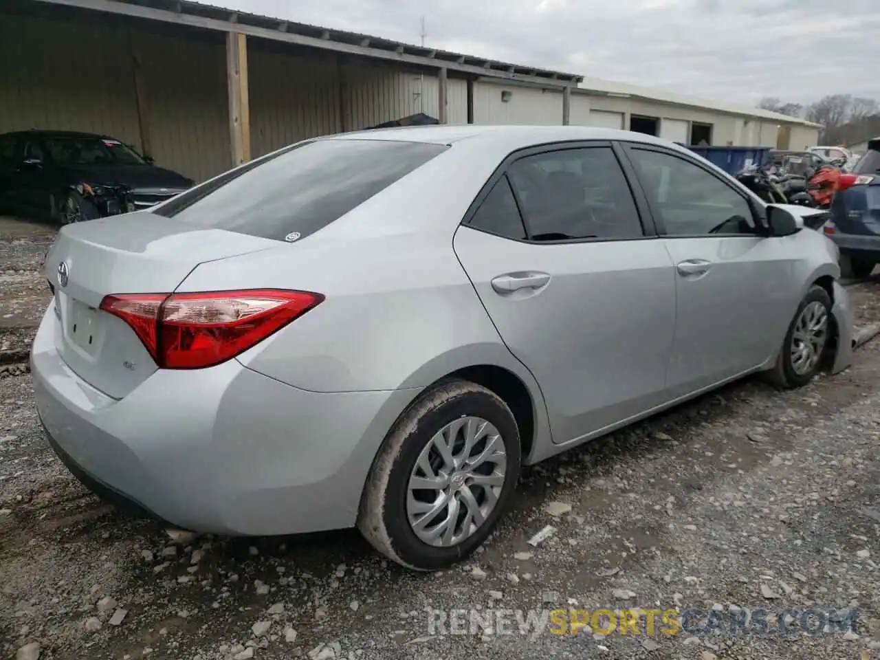 4 Photograph of a damaged car 2T1BURHE0KC196239 TOYOTA COROLLA 2019