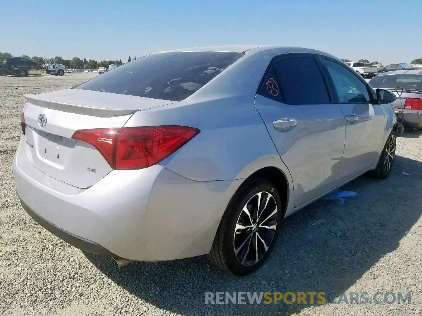 4 Photograph of a damaged car 2T1BURHE0KC197472 TOYOTA COROLLA 2019