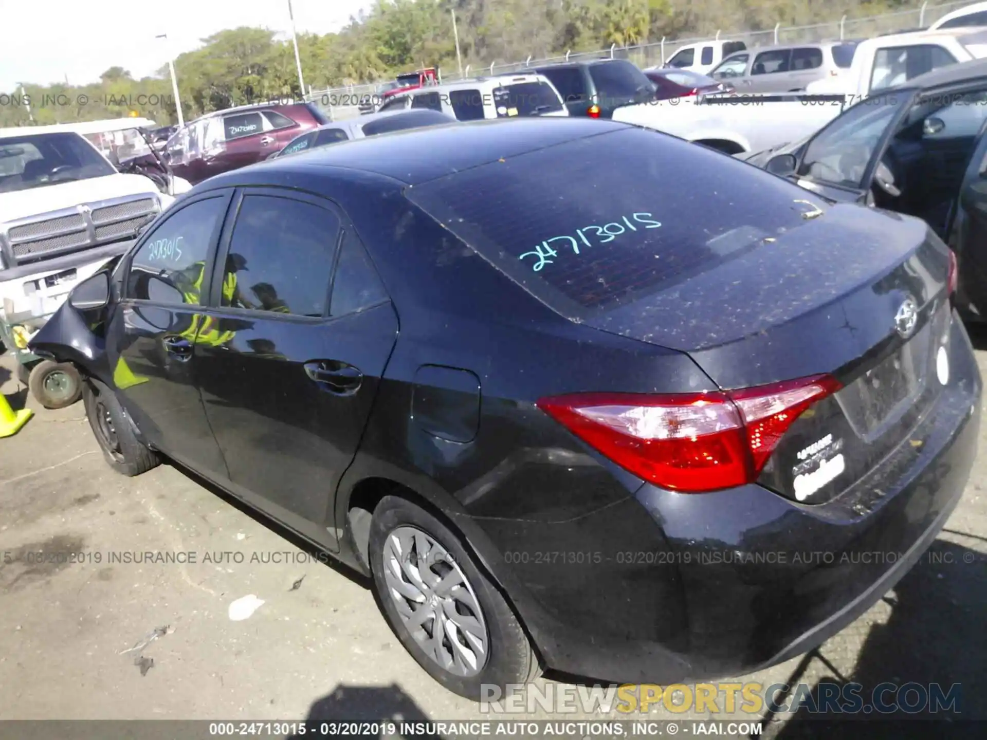 3 Photograph of a damaged car 2T1BURHE0KC197522 TOYOTA COROLLA 2019