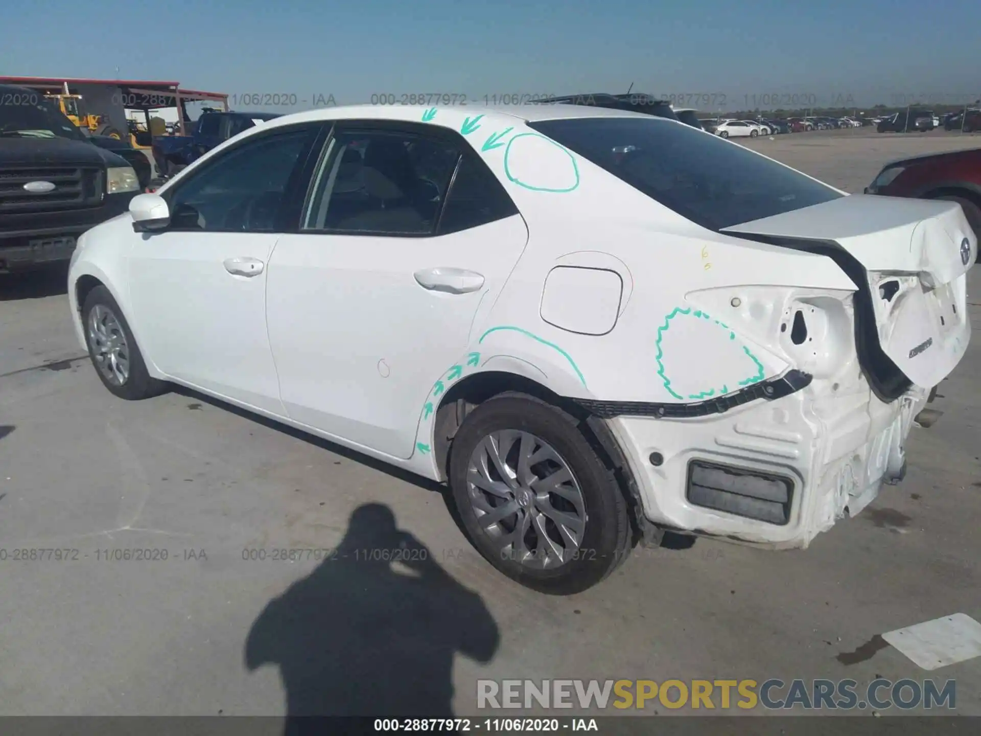 3 Photograph of a damaged car 2T1BURHE0KC198654 TOYOTA COROLLA 2019