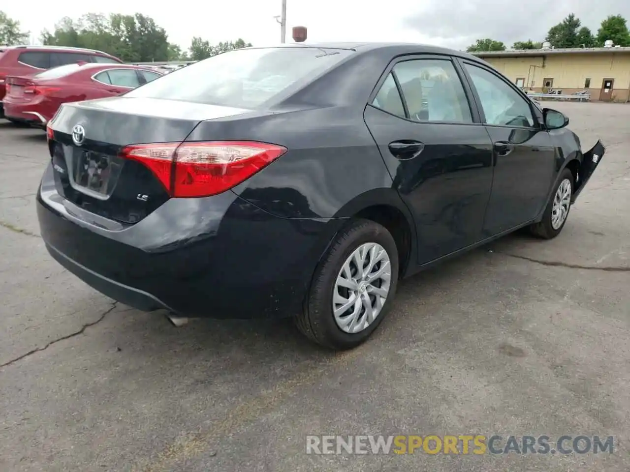 4 Photograph of a damaged car 2T1BURHE0KC199433 TOYOTA COROLLA 2019