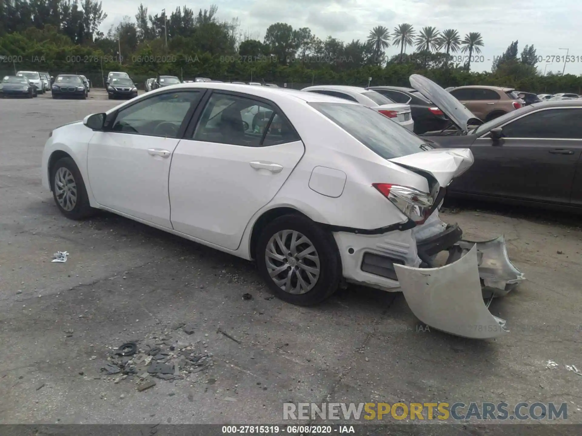 3 Photograph of a damaged car 2T1BURHE0KC199710 TOYOTA COROLLA 2019