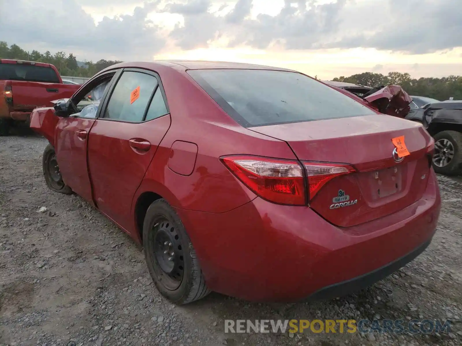 3 Photograph of a damaged car 2T1BURHE0KC201231 TOYOTA COROLLA 2019