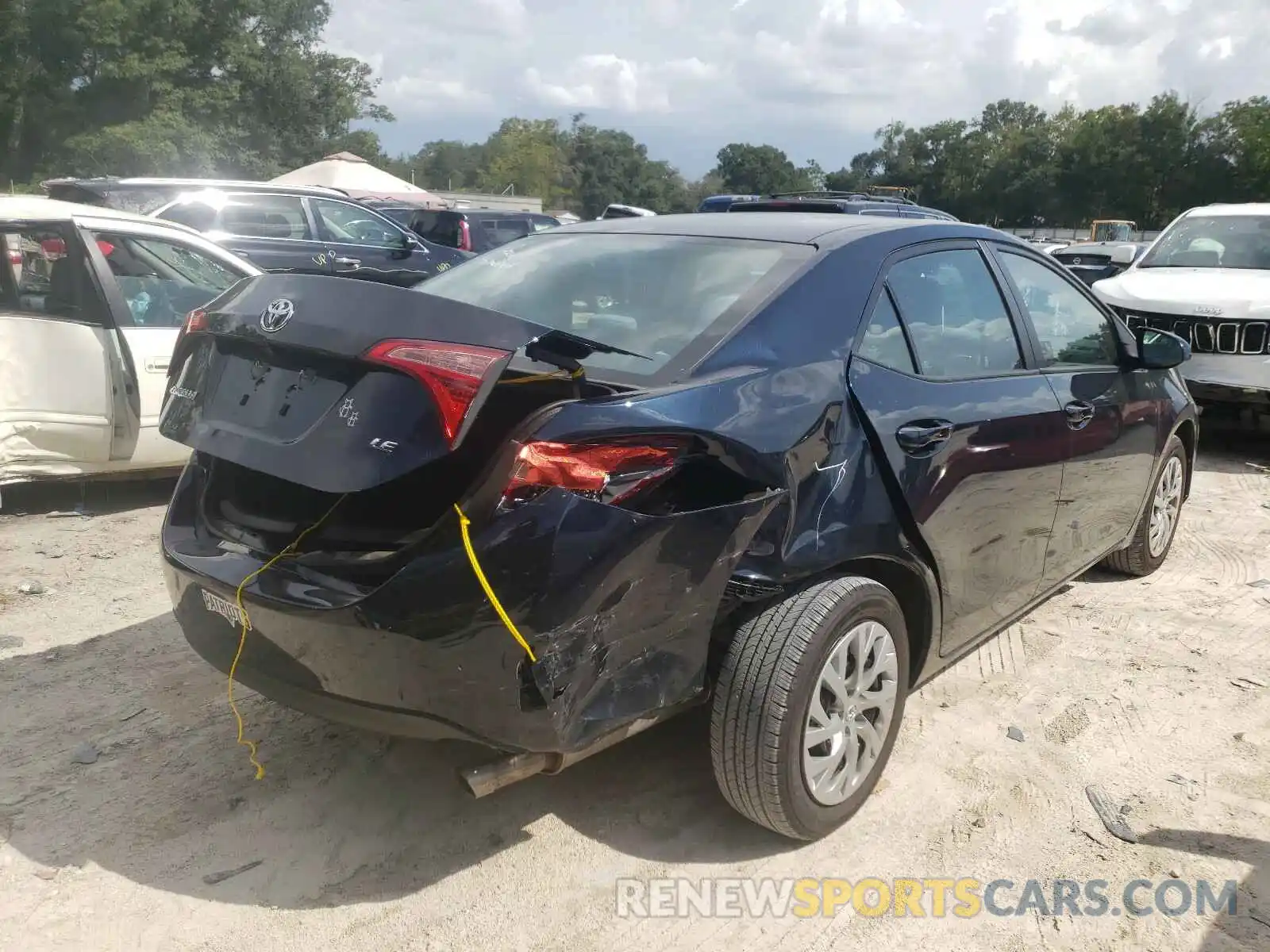 4 Photograph of a damaged car 2T1BURHE0KC202640 TOYOTA COROLLA 2019