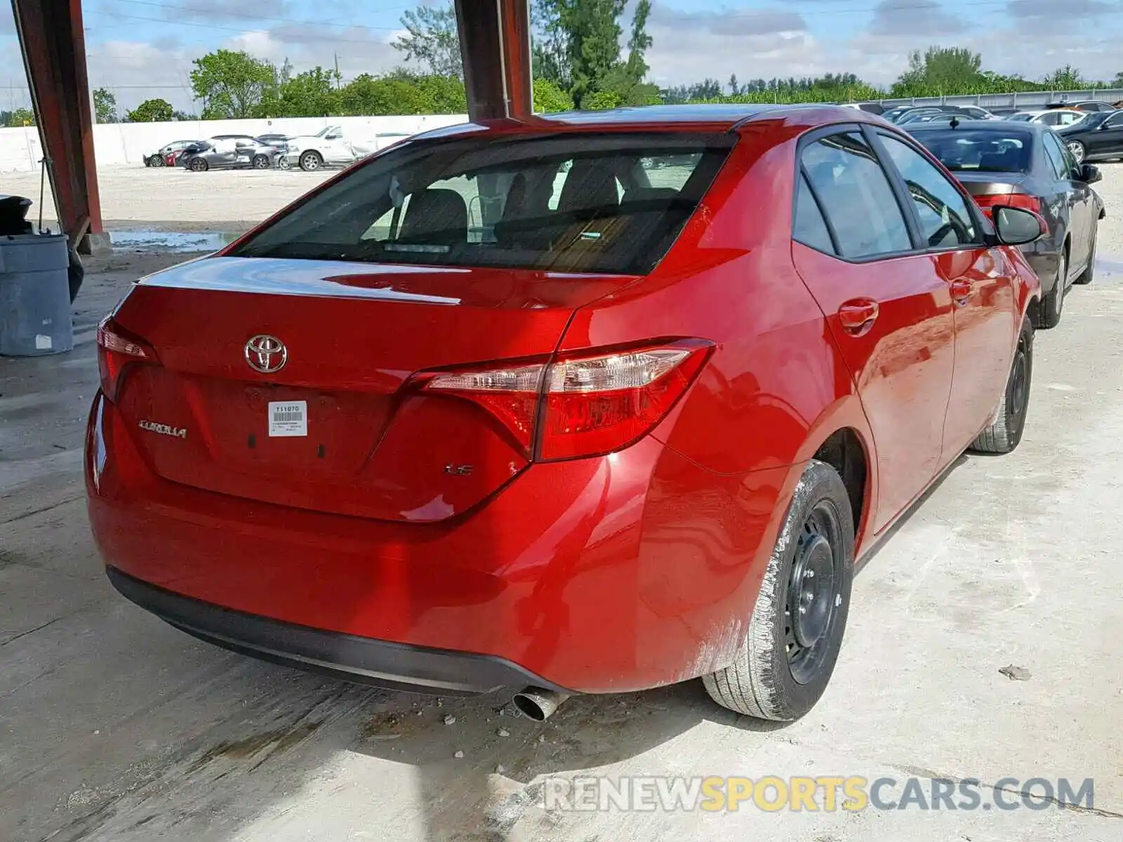 4 Photograph of a damaged car 2T1BURHE0KC202864 TOYOTA COROLLA 2019