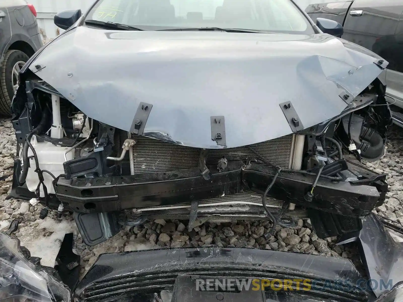 9 Photograph of a damaged car 2T1BURHE0KC202895 TOYOTA COROLLA 2019