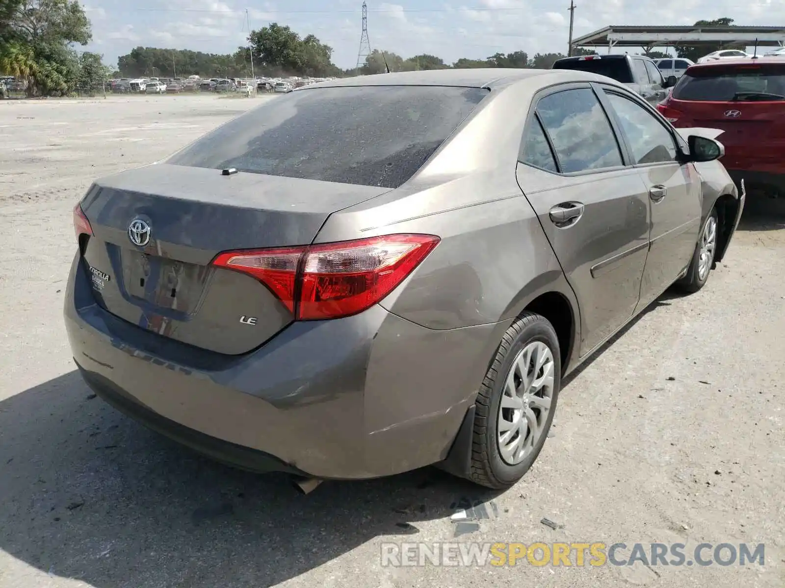 4 Photograph of a damaged car 2T1BURHE0KC203304 TOYOTA COROLLA 2019