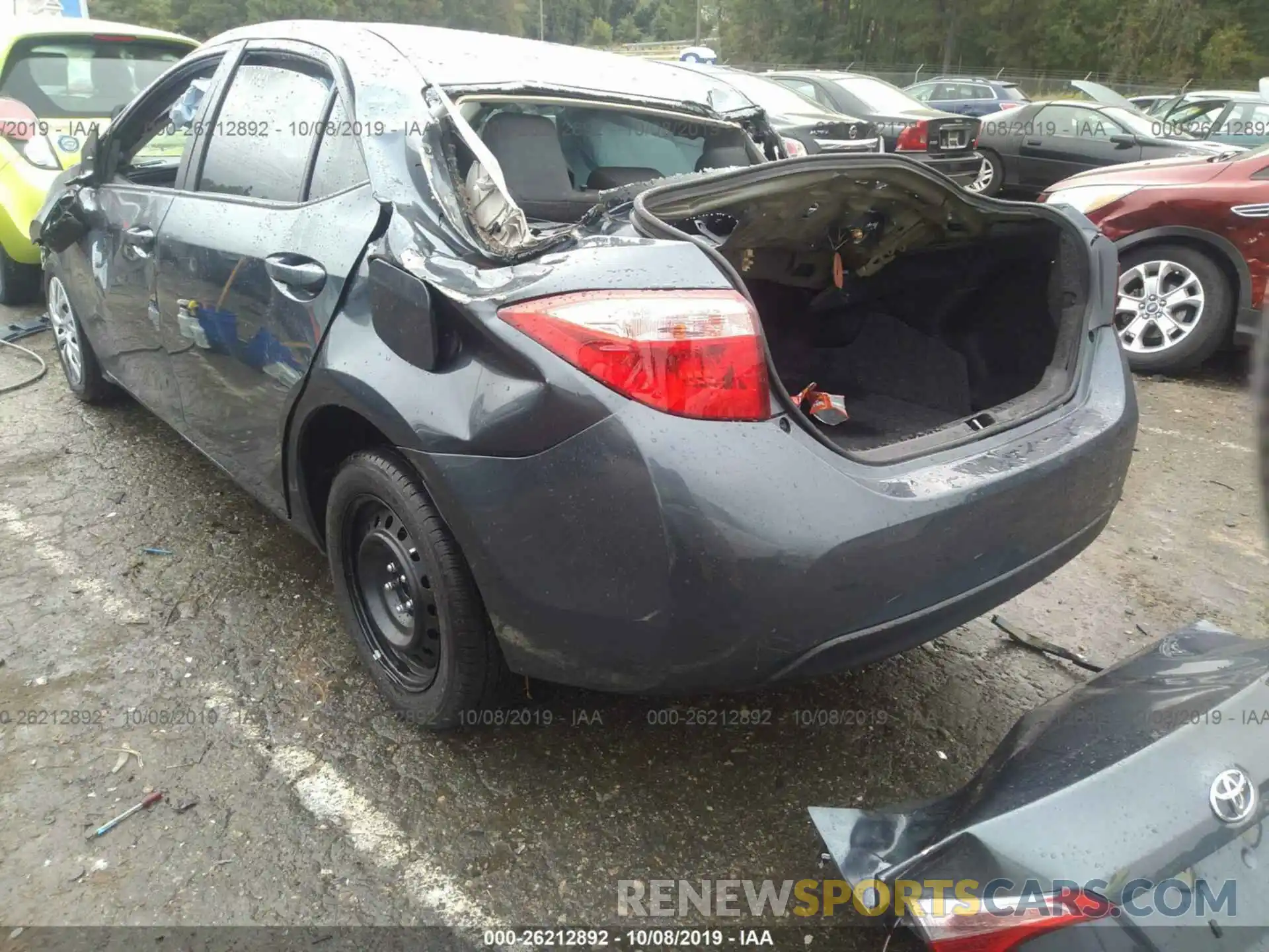 3 Photograph of a damaged car 2T1BURHE0KC204260 TOYOTA COROLLA 2019