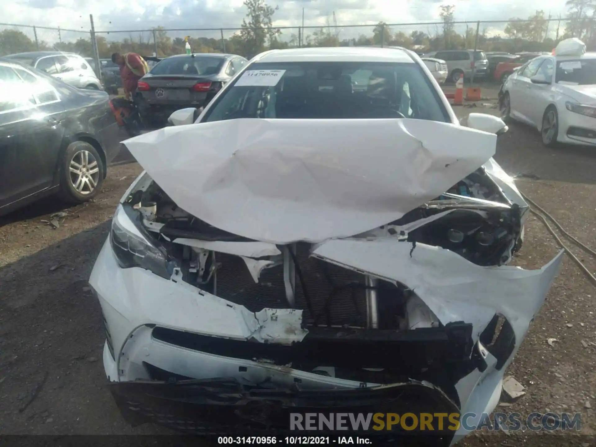 10 Photograph of a damaged car 2T1BURHE0KC204940 TOYOTA COROLLA 2019