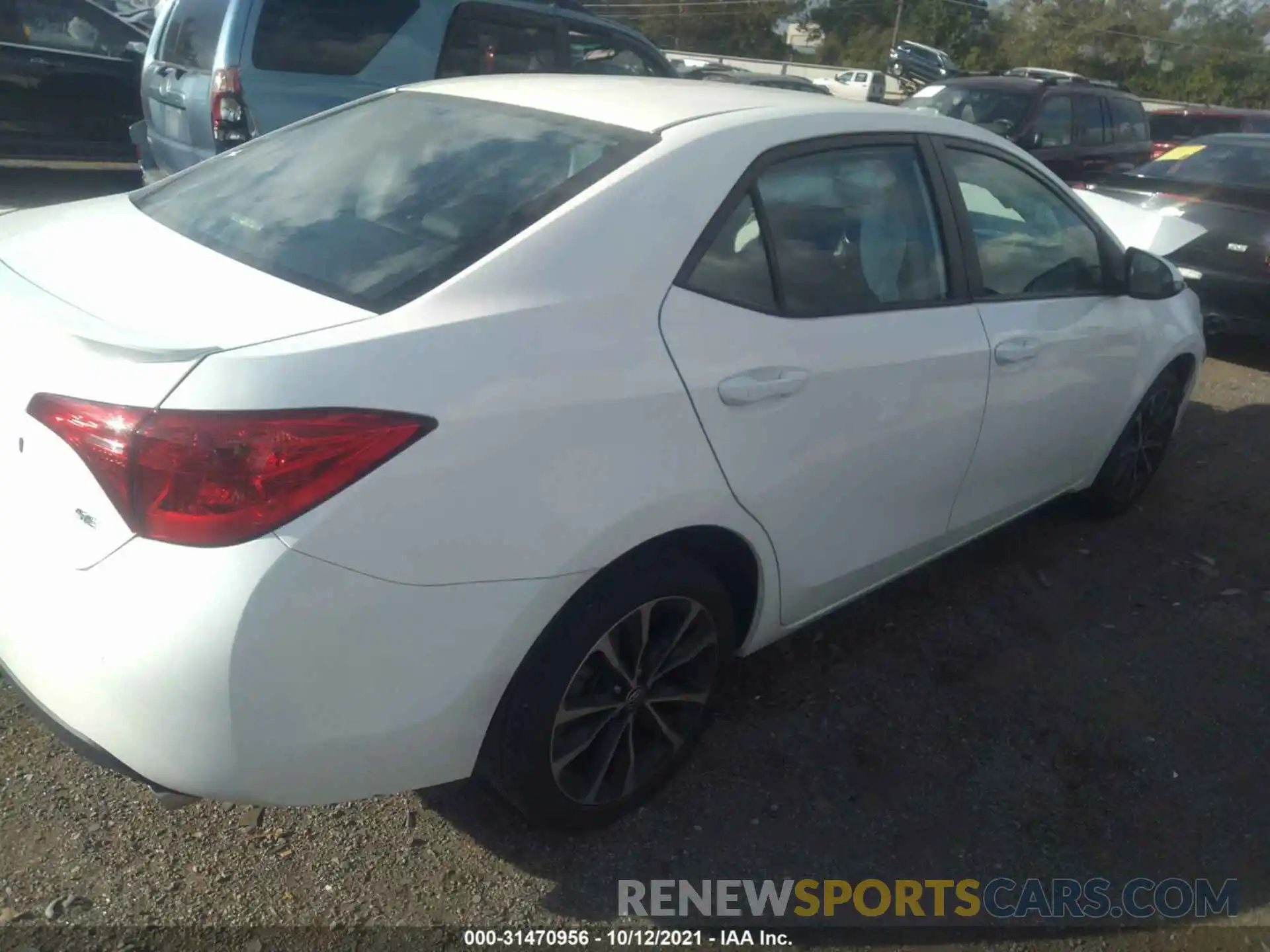 4 Photograph of a damaged car 2T1BURHE0KC204940 TOYOTA COROLLA 2019