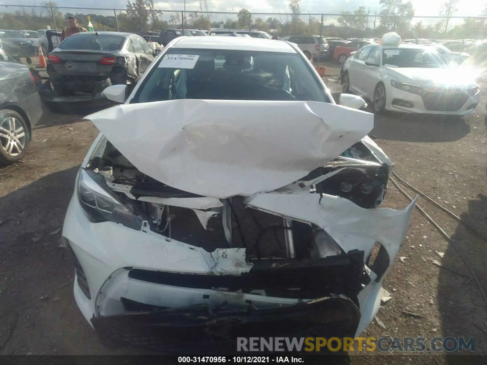 6 Photograph of a damaged car 2T1BURHE0KC204940 TOYOTA COROLLA 2019