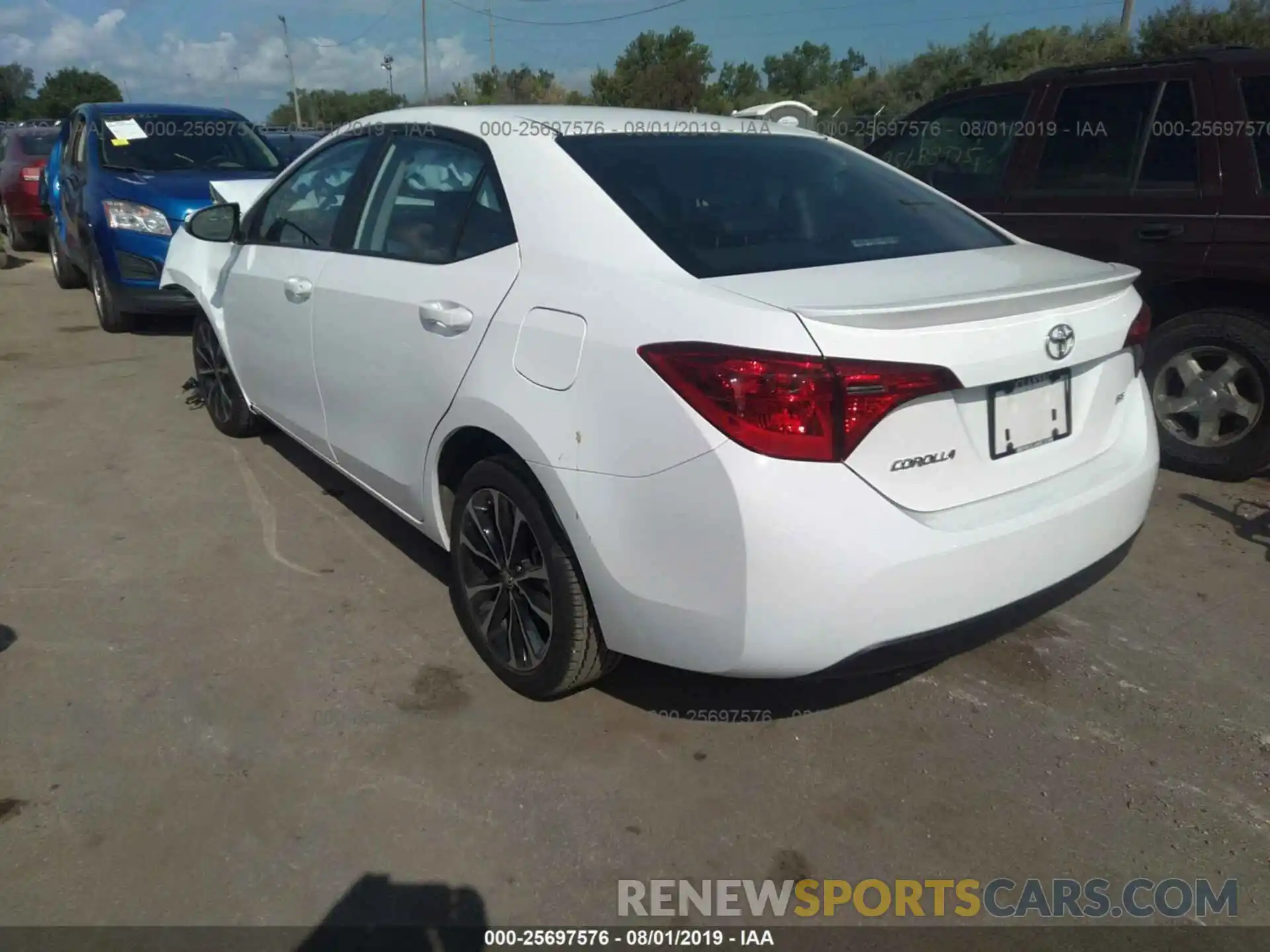 3 Photograph of a damaged car 2T1BURHE0KC206378 TOYOTA COROLLA 2019