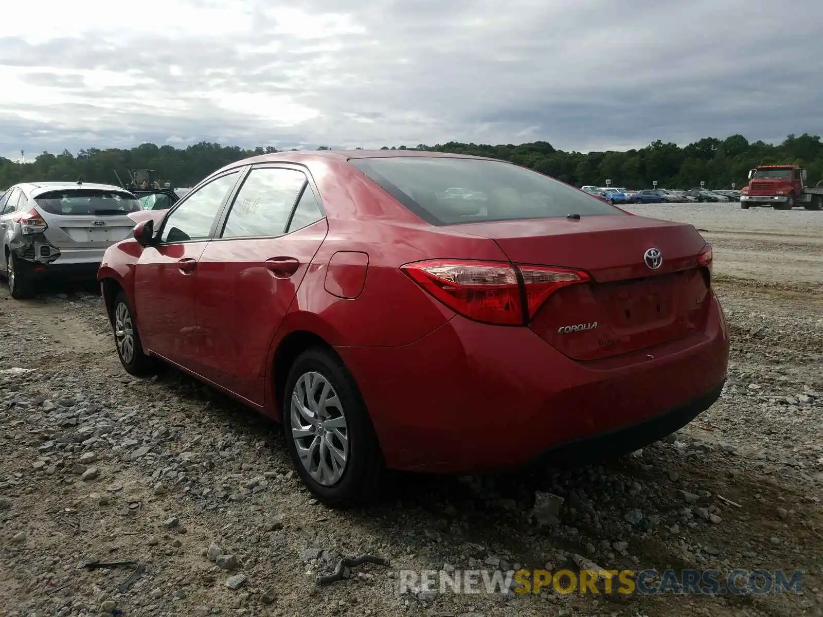 3 Photograph of a damaged car 2T1BURHE0KC206915 TOYOTA COROLLA 2019