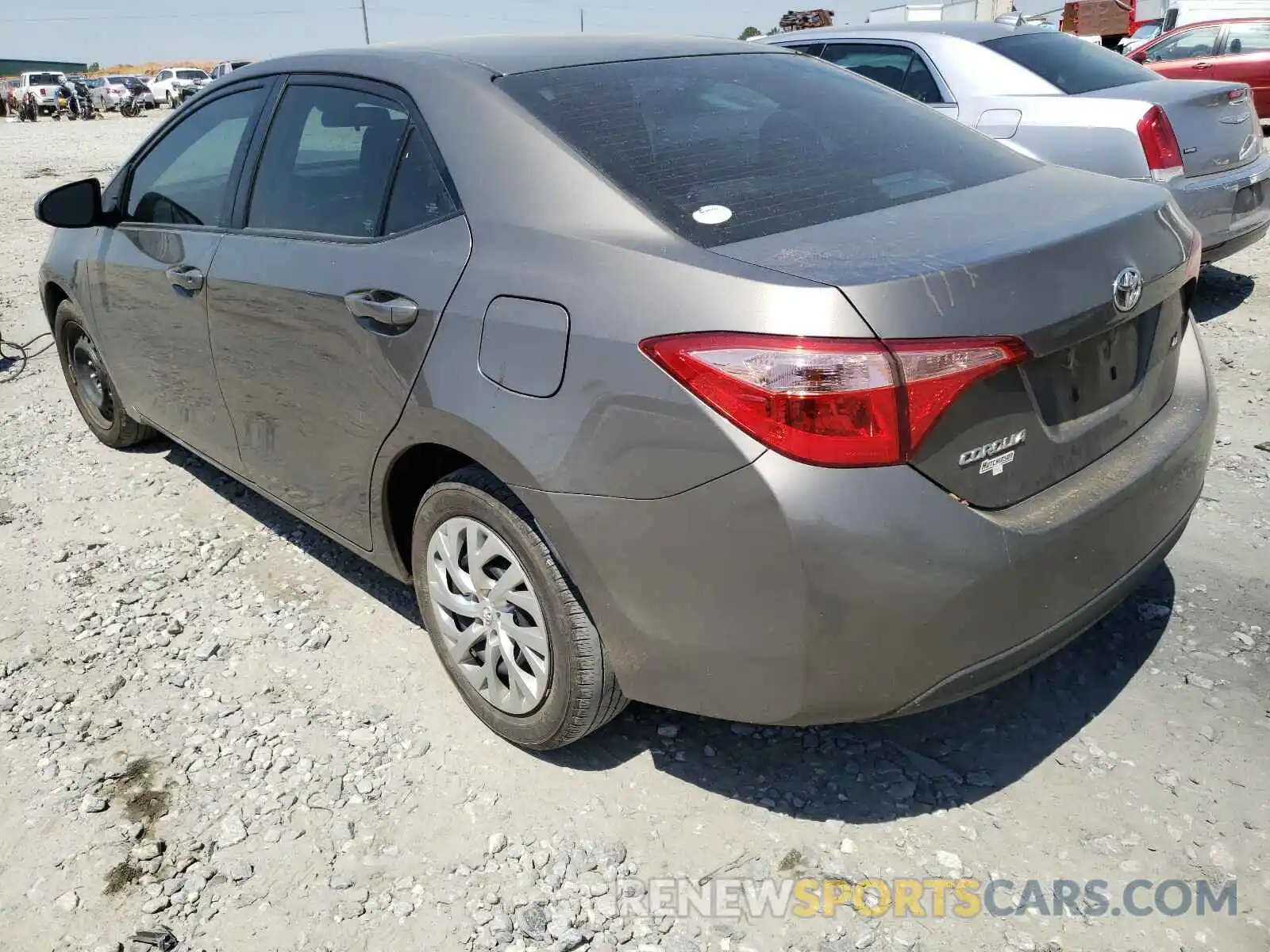 3 Photograph of a damaged car 2T1BURHE0KC207093 TOYOTA COROLLA 2019