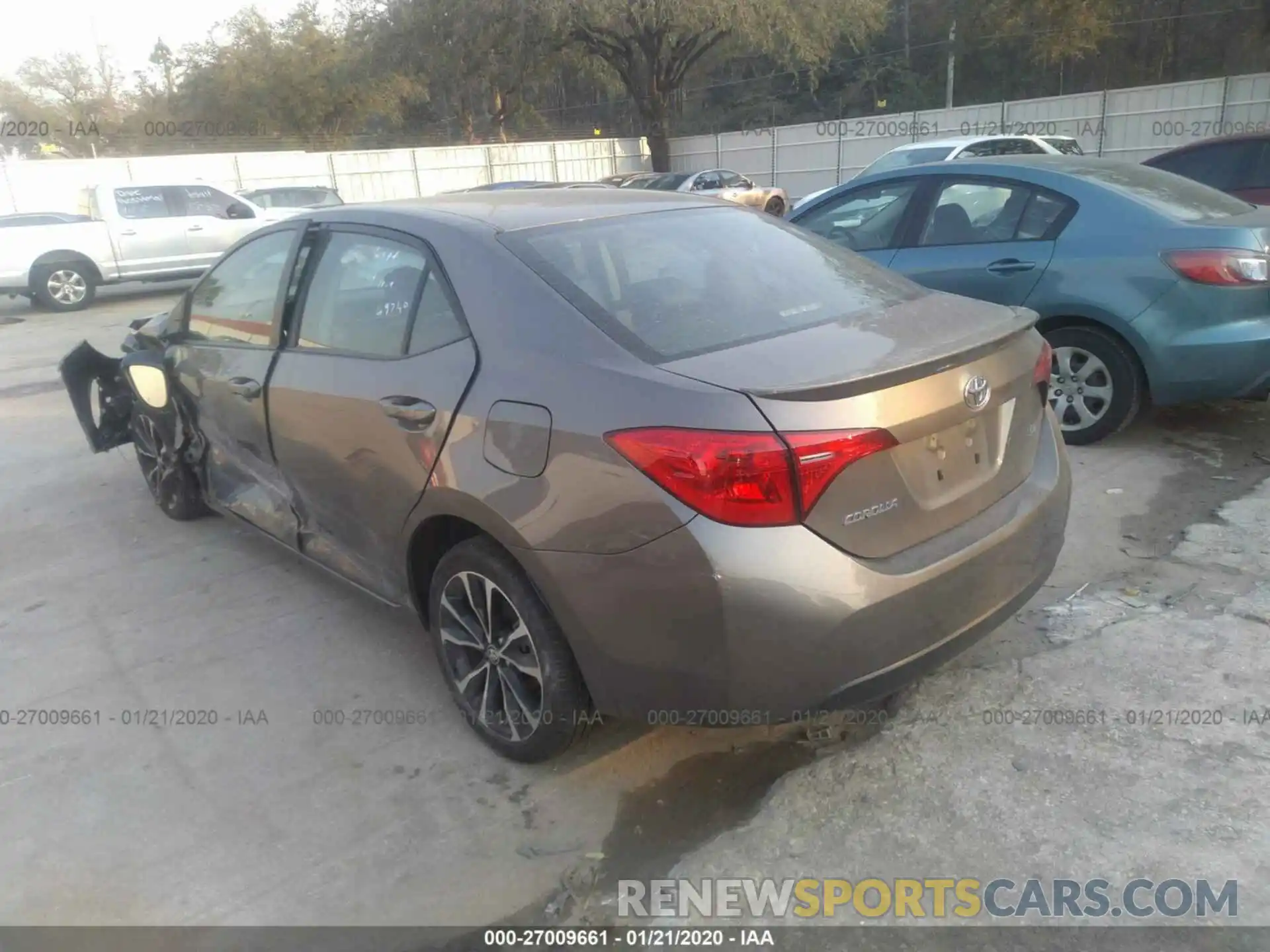 3 Photograph of a damaged car 2T1BURHE0KC207157 TOYOTA COROLLA 2019