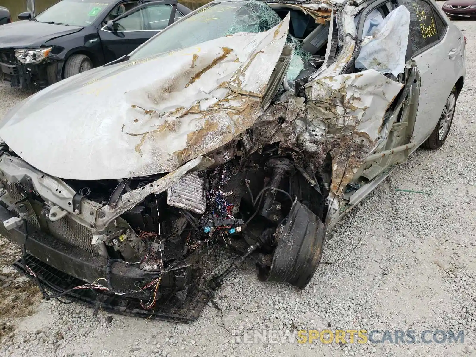 9 Photograph of a damaged car 2T1BURHE0KC207806 TOYOTA COROLLA 2019