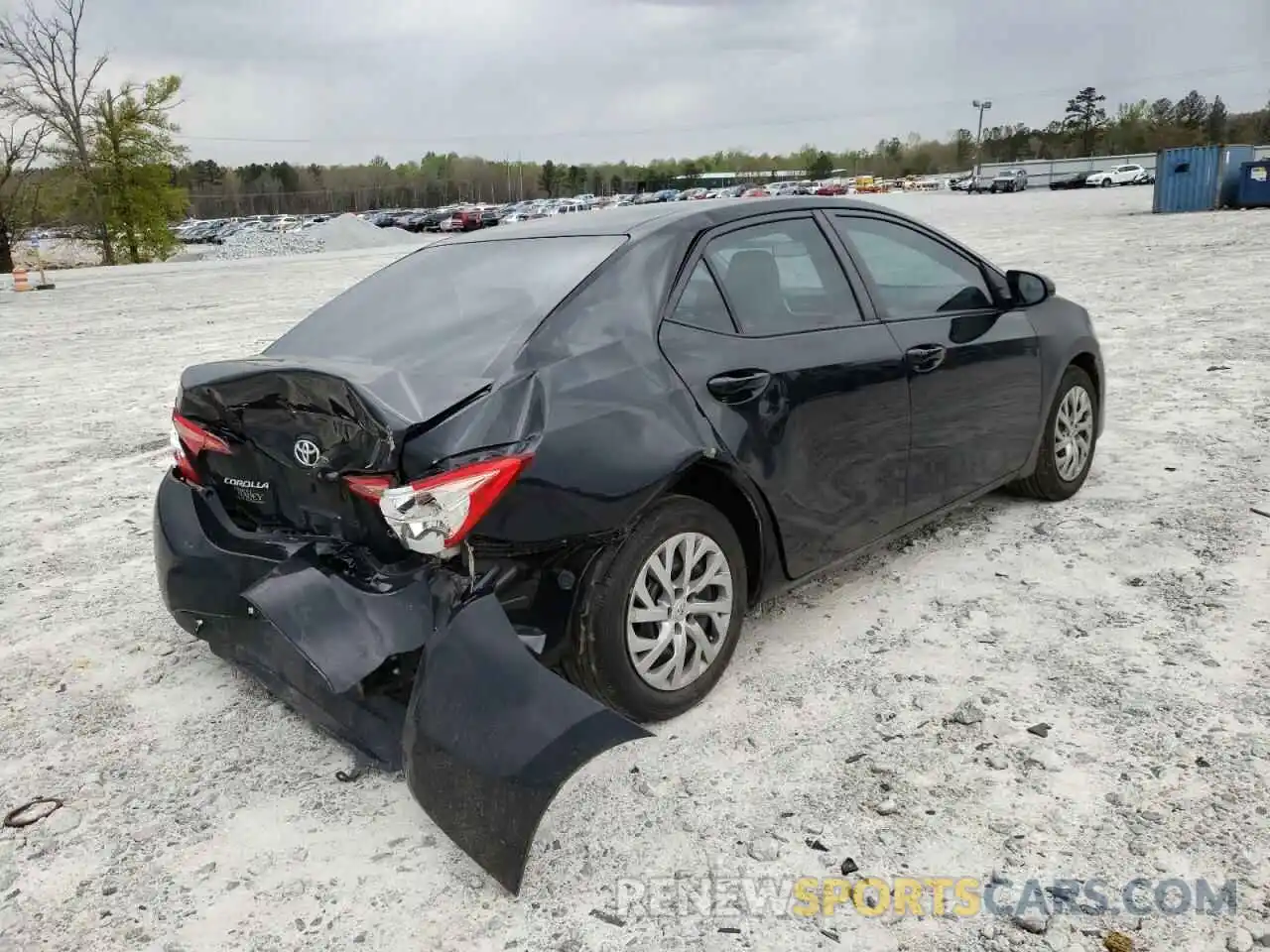 4 Photograph of a damaged car 2T1BURHE0KC207854 TOYOTA COROLLA 2019