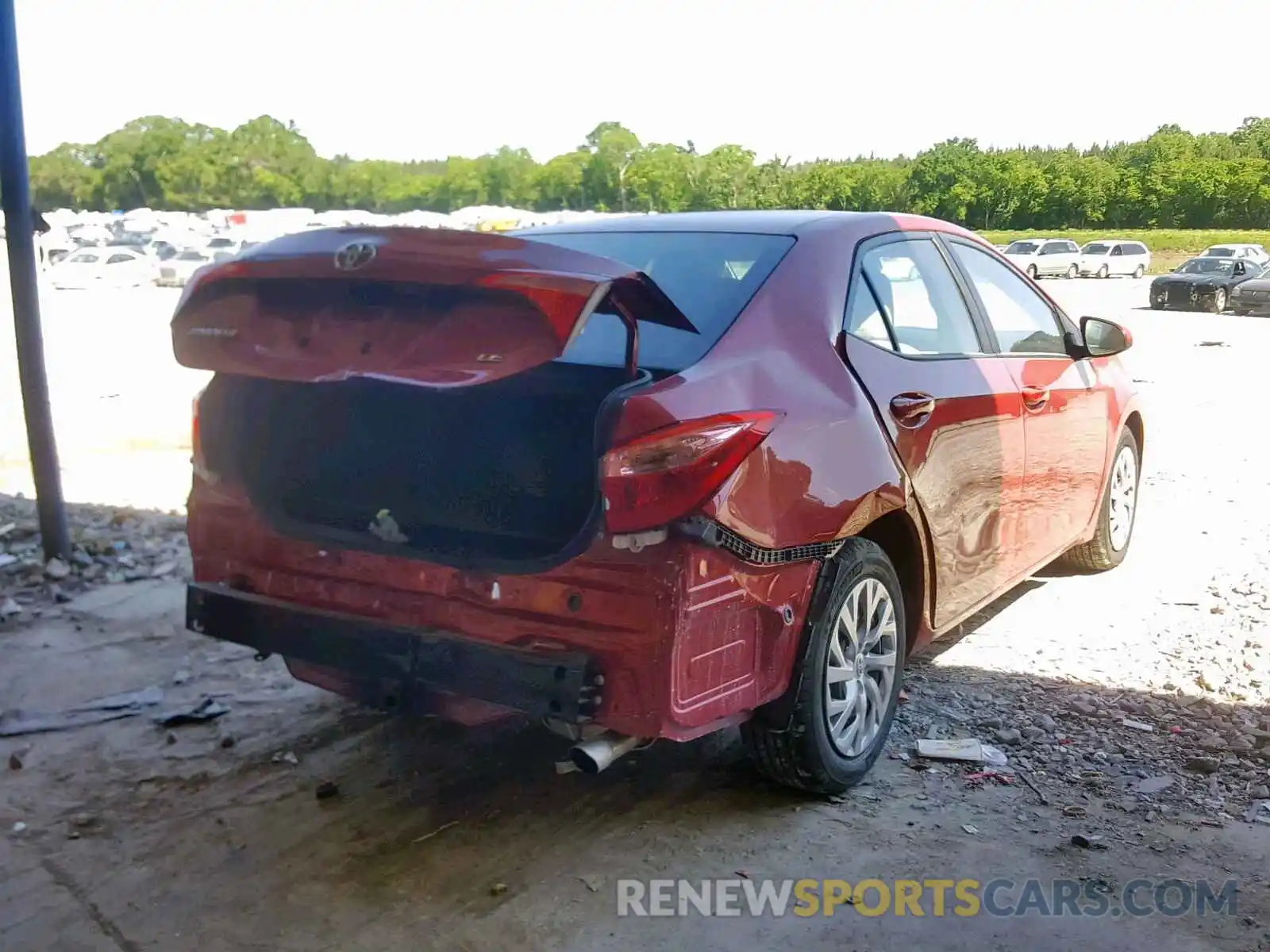 4 Photograph of a damaged car 2T1BURHE0KC210592 TOYOTA COROLLA 2019