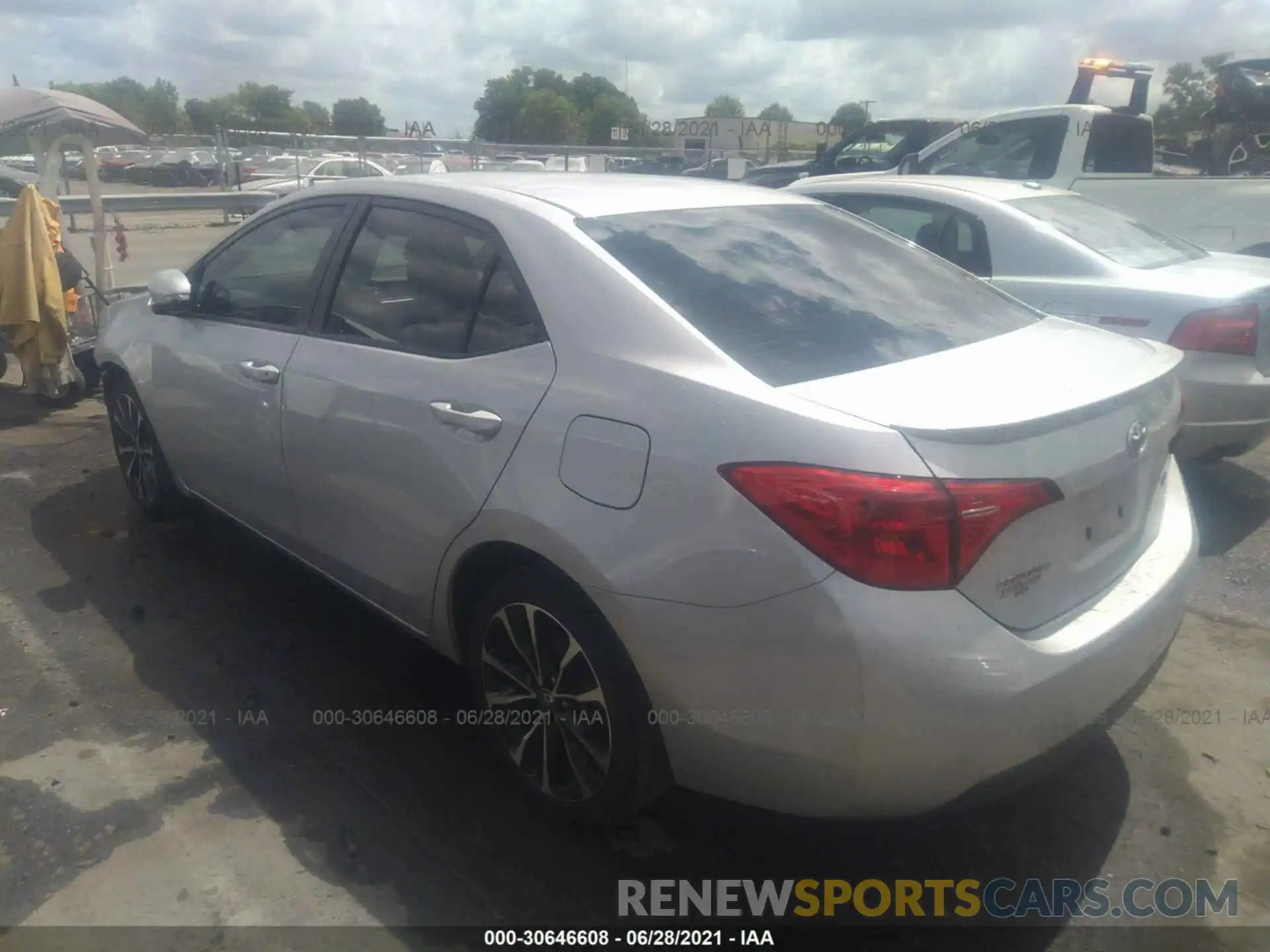 3 Photograph of a damaged car 2T1BURHE0KC210687 TOYOTA COROLLA 2019