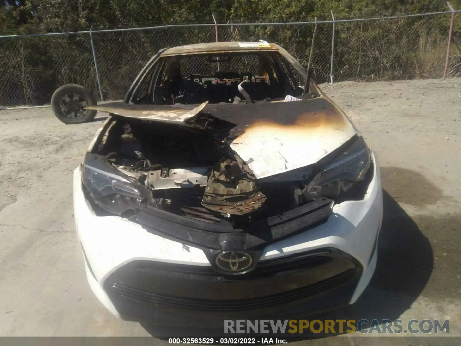 6 Photograph of a damaged car 2T1BURHE0KC210771 TOYOTA COROLLA 2019