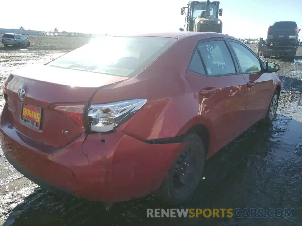 4 Photograph of a damaged car 2T1BURHE0KC210933 TOYOTA COROLLA 2019