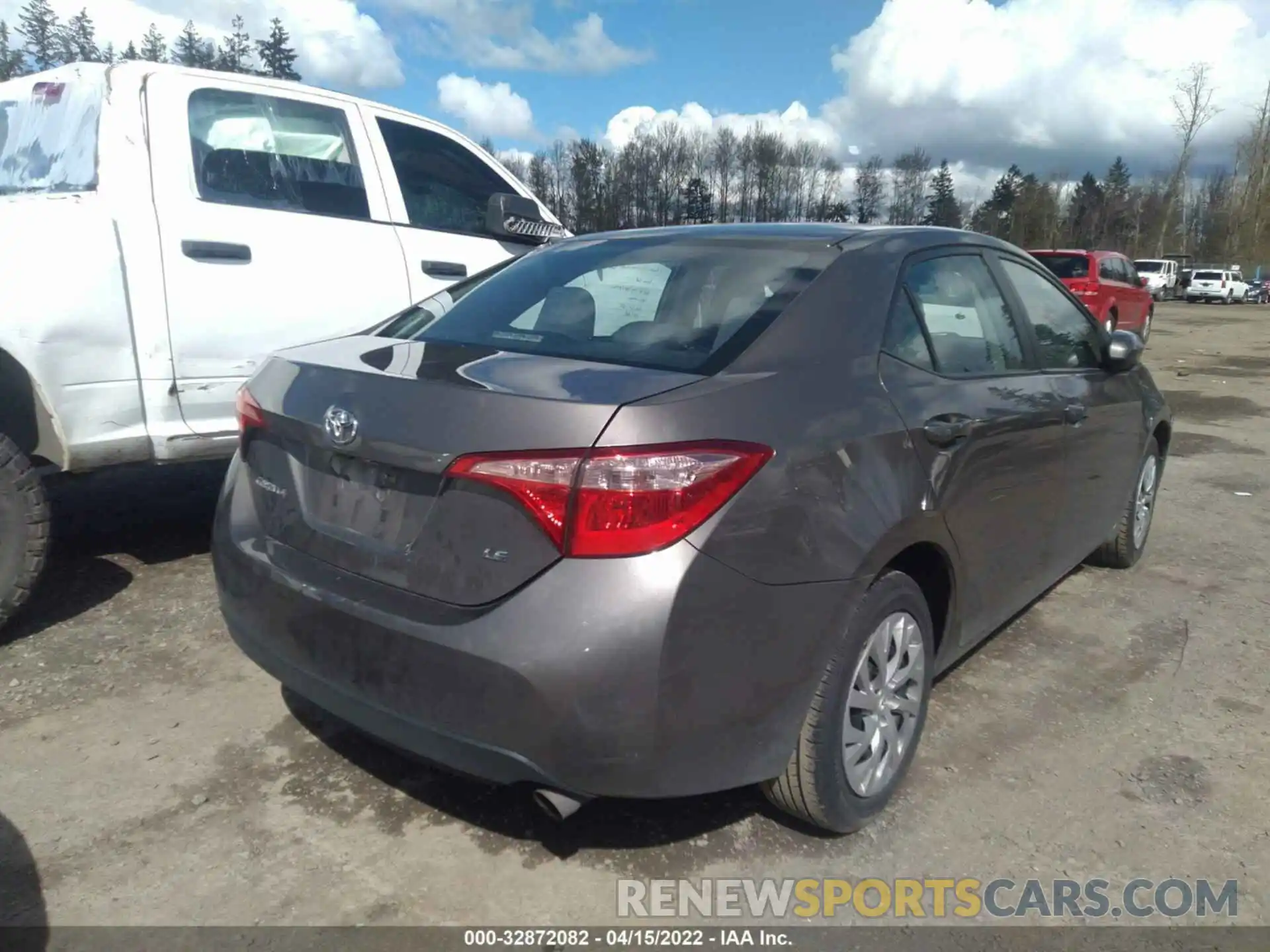 4 Photograph of a damaged car 2T1BURHE0KC211502 TOYOTA COROLLA 2019