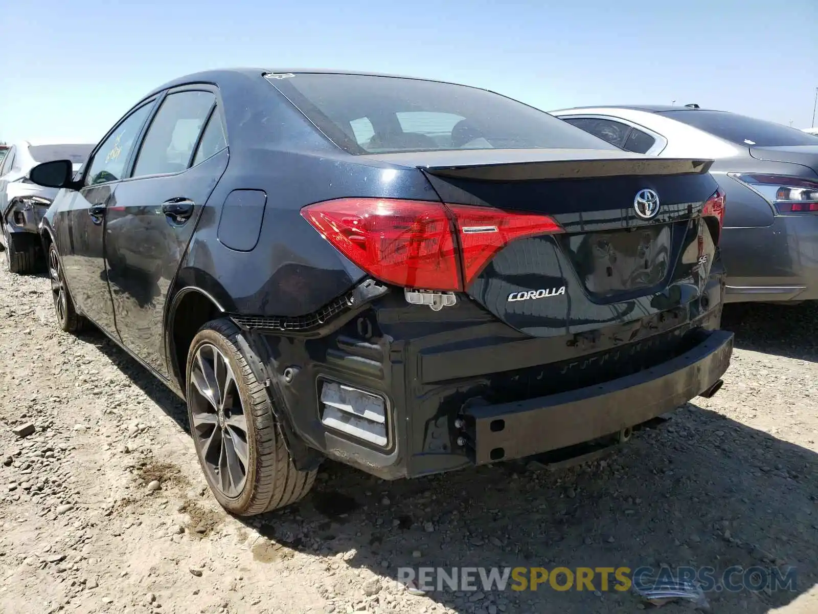 3 Photograph of a damaged car 2T1BURHE0KC212228 TOYOTA COROLLA 2019