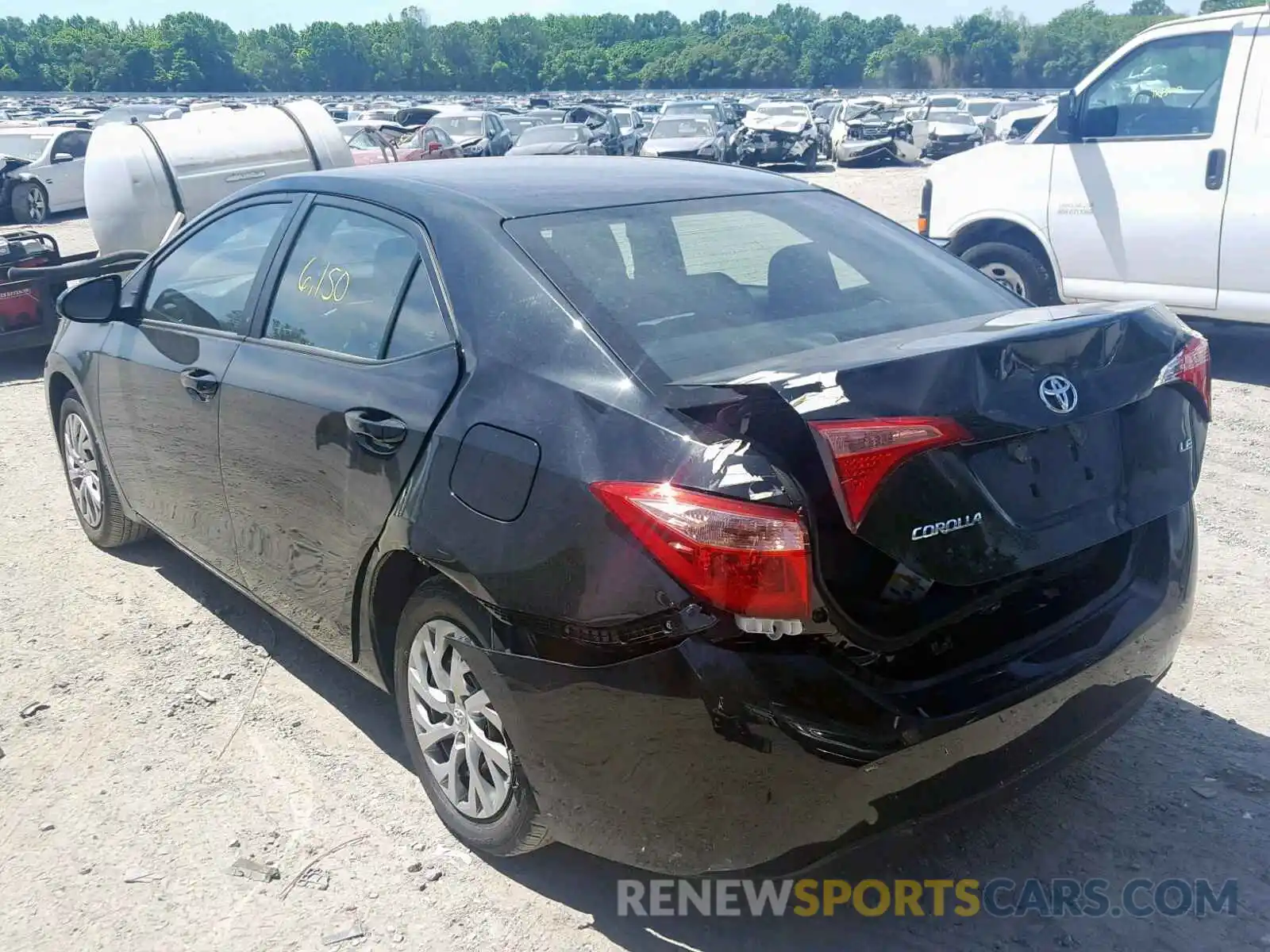 3 Photograph of a damaged car 2T1BURHE0KC213041 TOYOTA COROLLA 2019