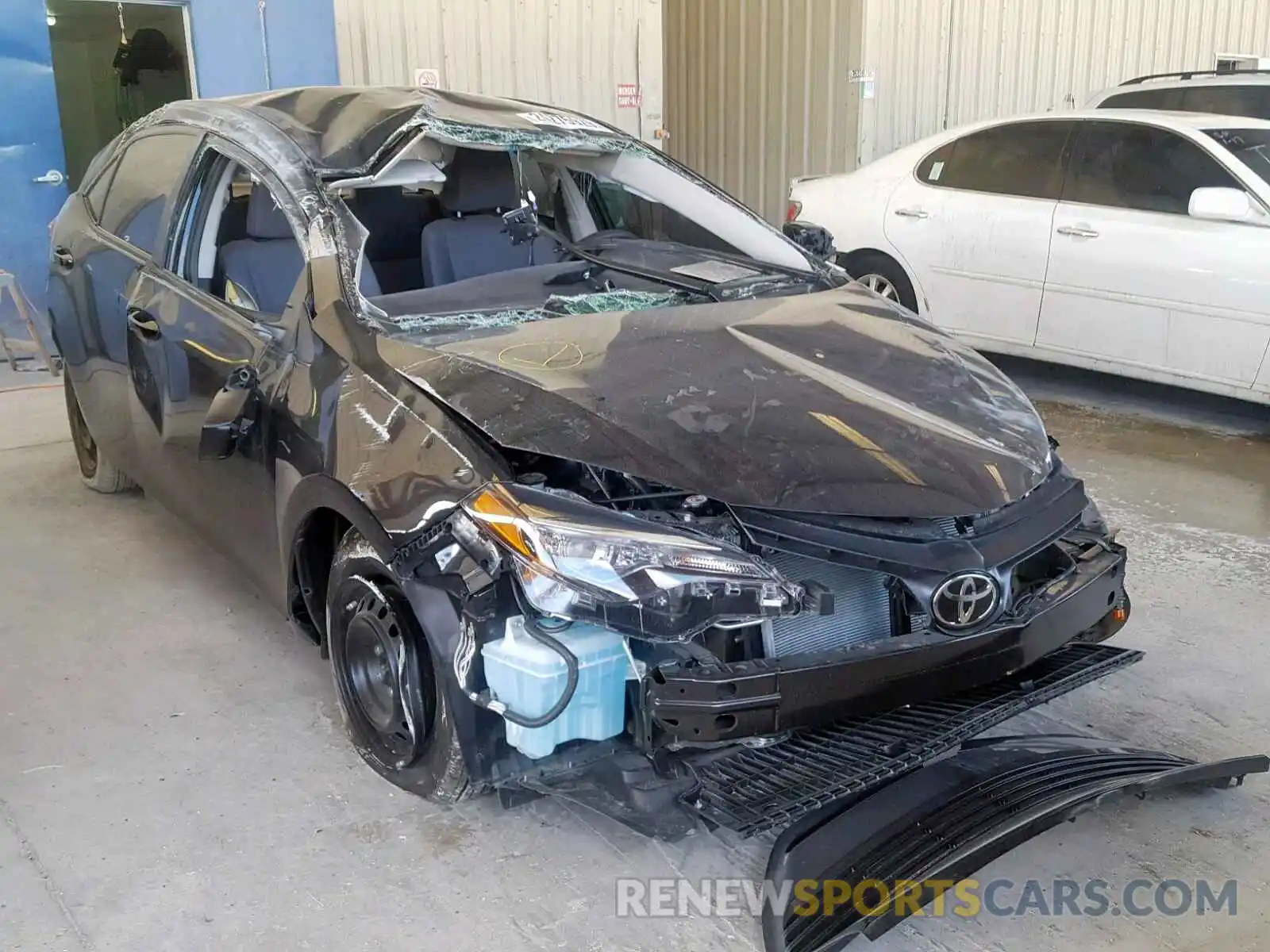 1 Photograph of a damaged car 2T1BURHE0KC213167 TOYOTA COROLLA 2019