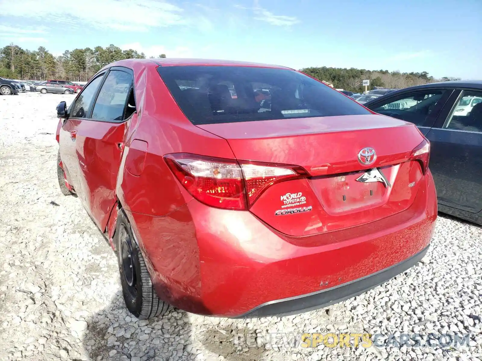 3 Photograph of a damaged car 2T1BURHE0KC213668 TOYOTA COROLLA 2019