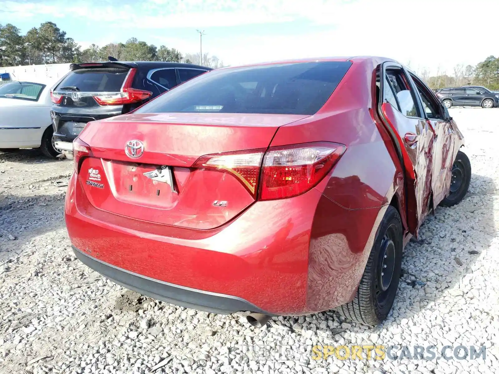 4 Photograph of a damaged car 2T1BURHE0KC213668 TOYOTA COROLLA 2019