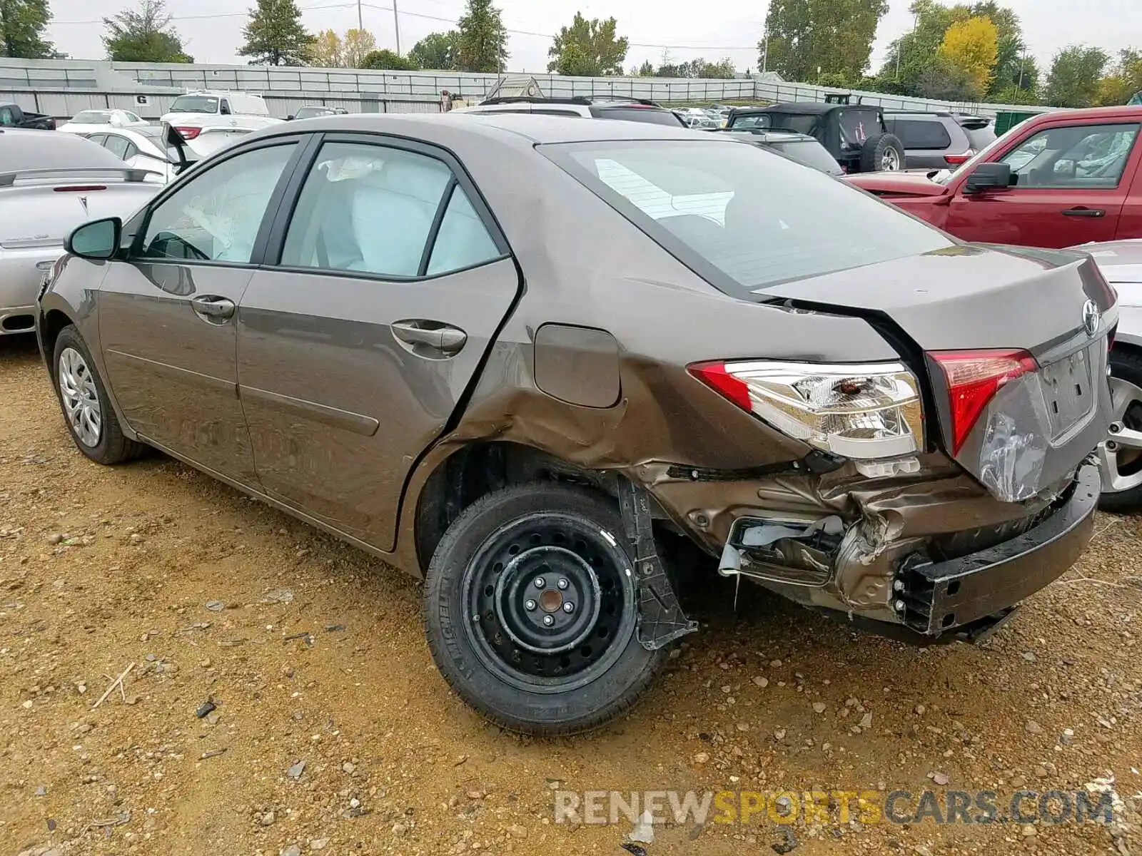 3 Photograph of a damaged car 2T1BURHE0KC213783 TOYOTA COROLLA 2019