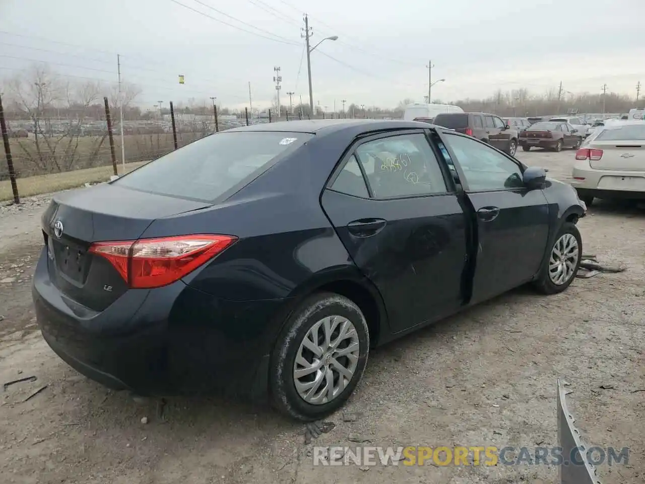 3 Photograph of a damaged car 2T1BURHE0KC213864 TOYOTA COROLLA 2019