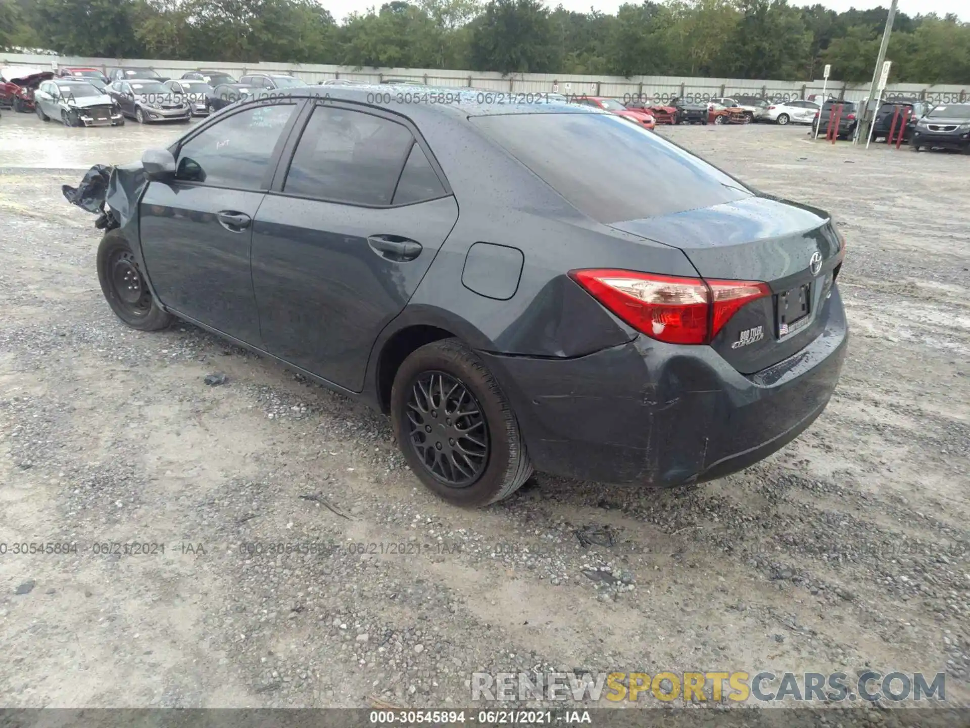 3 Photograph of a damaged car 2T1BURHE0KC214335 TOYOTA COROLLA 2019