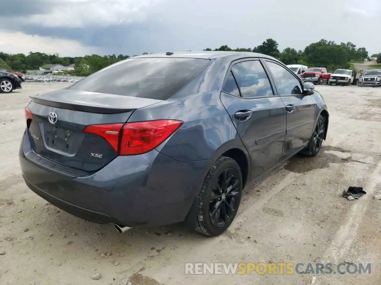 4 Photograph of a damaged car 2T1BURHE0KC214674 TOYOTA COROLLA 2019