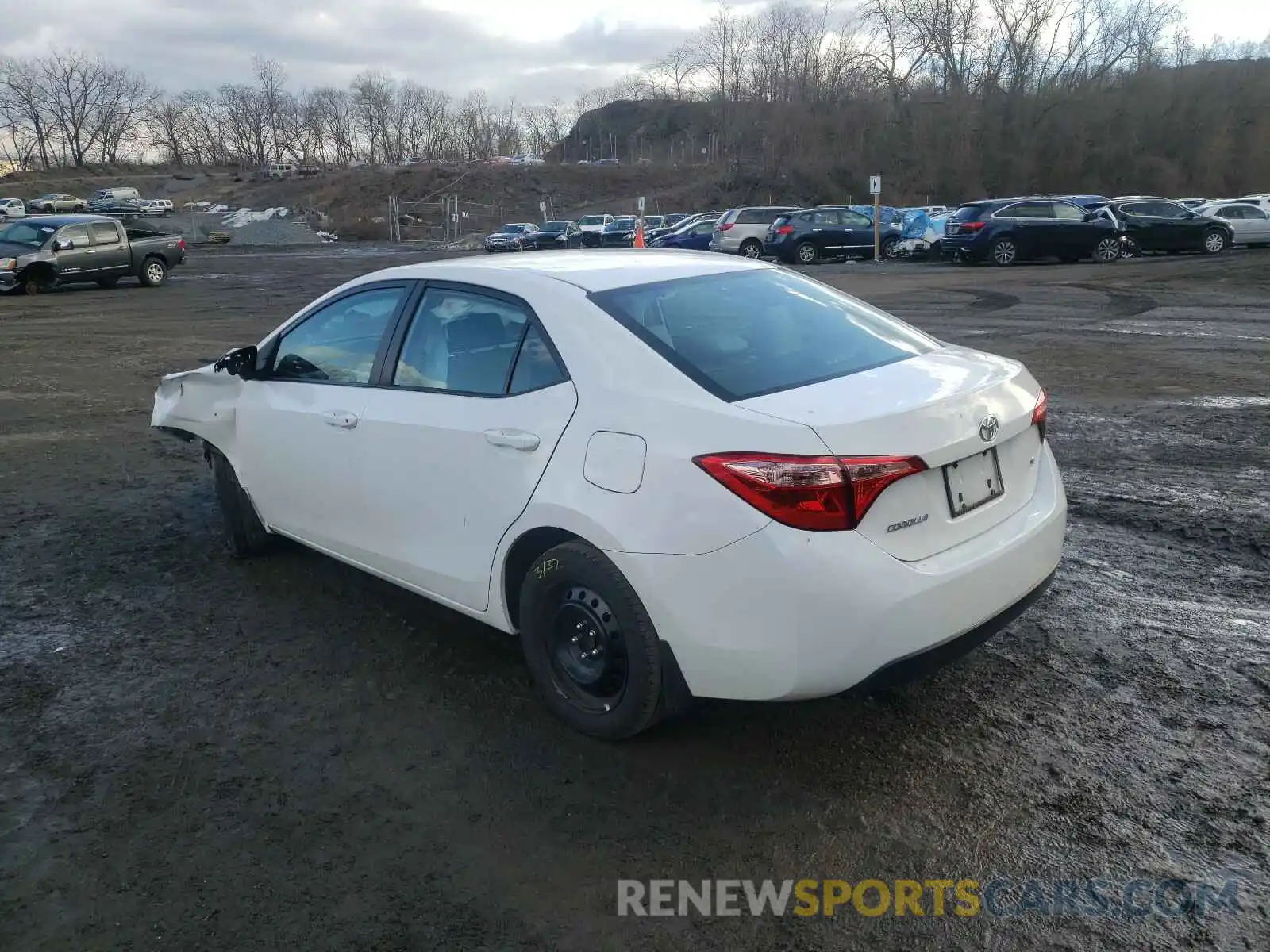 3 Photograph of a damaged car 2T1BURHE0KC214688 TOYOTA COROLLA 2019